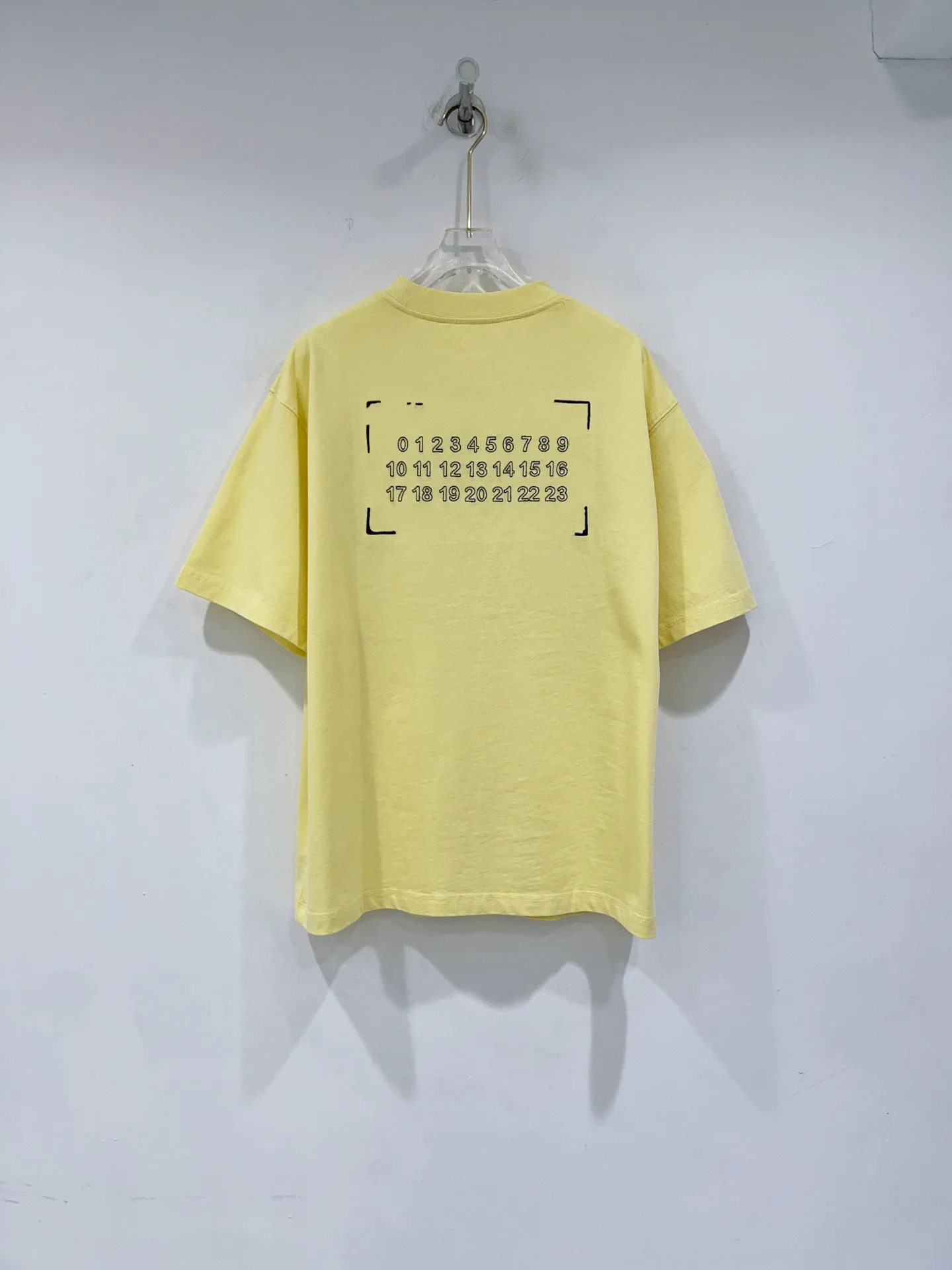 Футболки Женские Maison Margiela 13083413