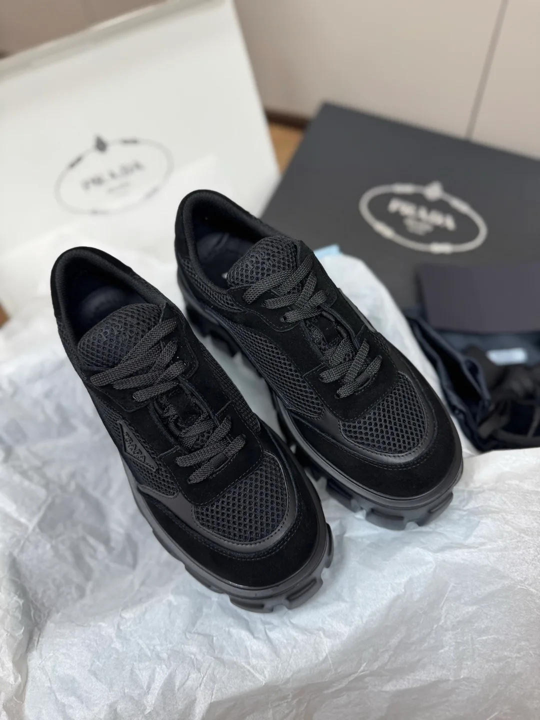 Кроссовки Женские Prada 18554590
