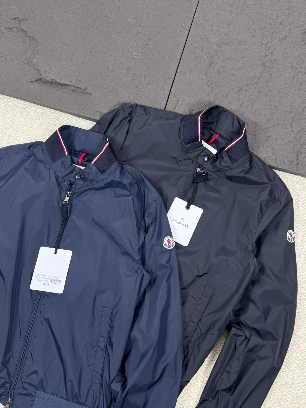 Куртки И Пуховики Мужские Moncler 11411675