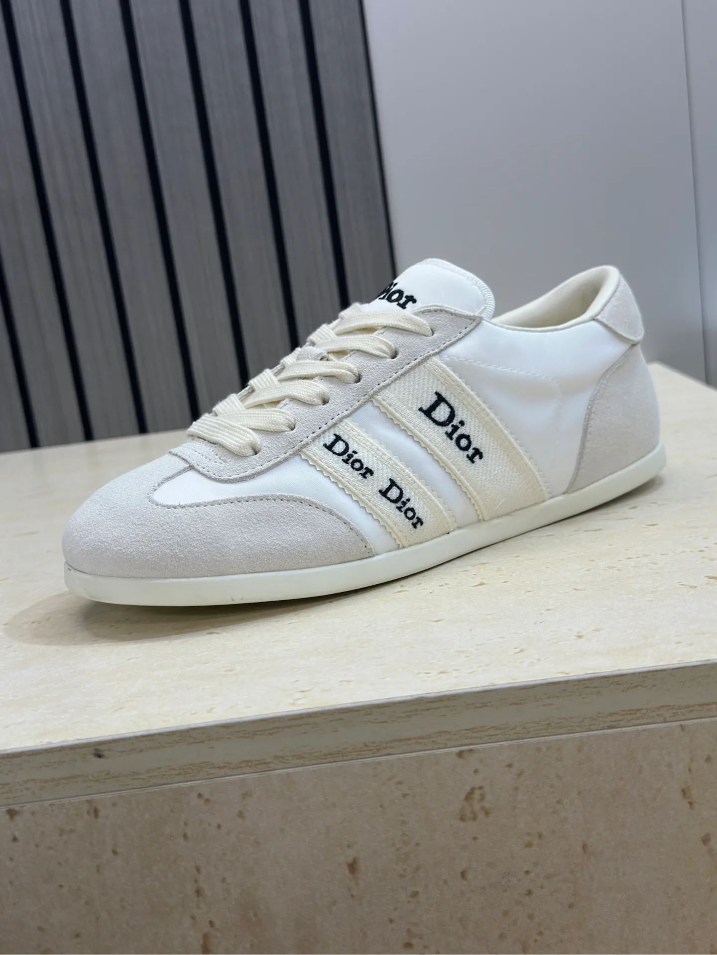 Кроссовки Женские Christian Dior 17612352