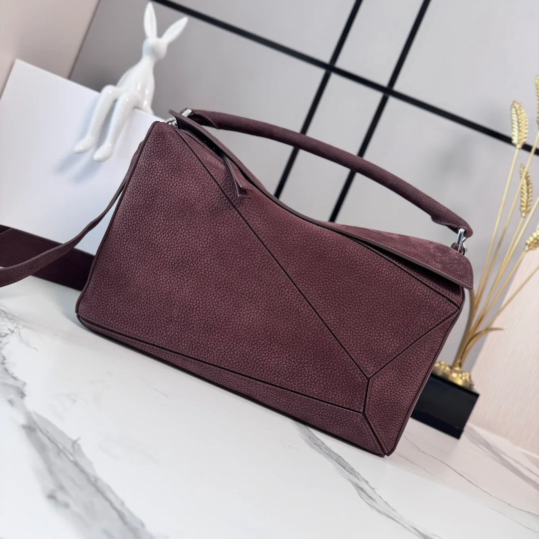 Классические Сумки Женские Loewe 11674526