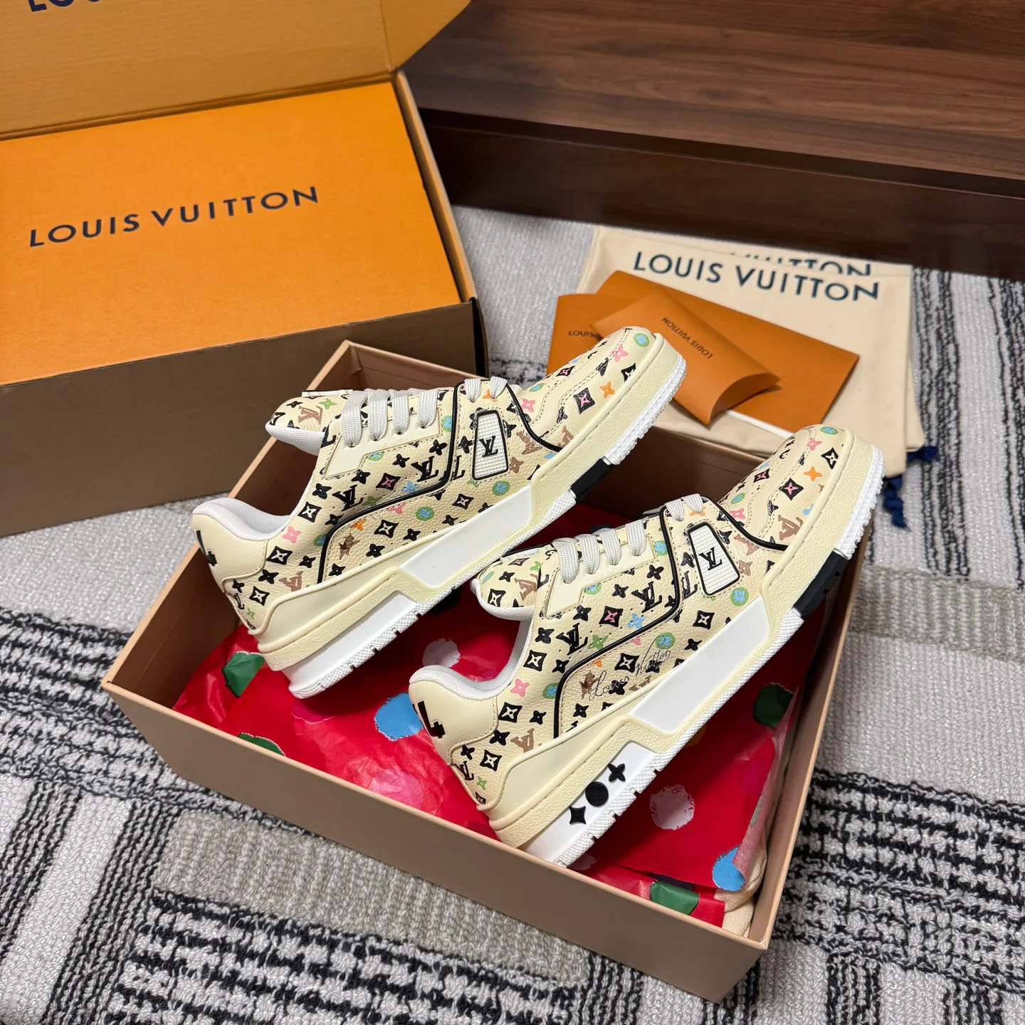 Кроссовки Женские Louis Vuitton 1546791