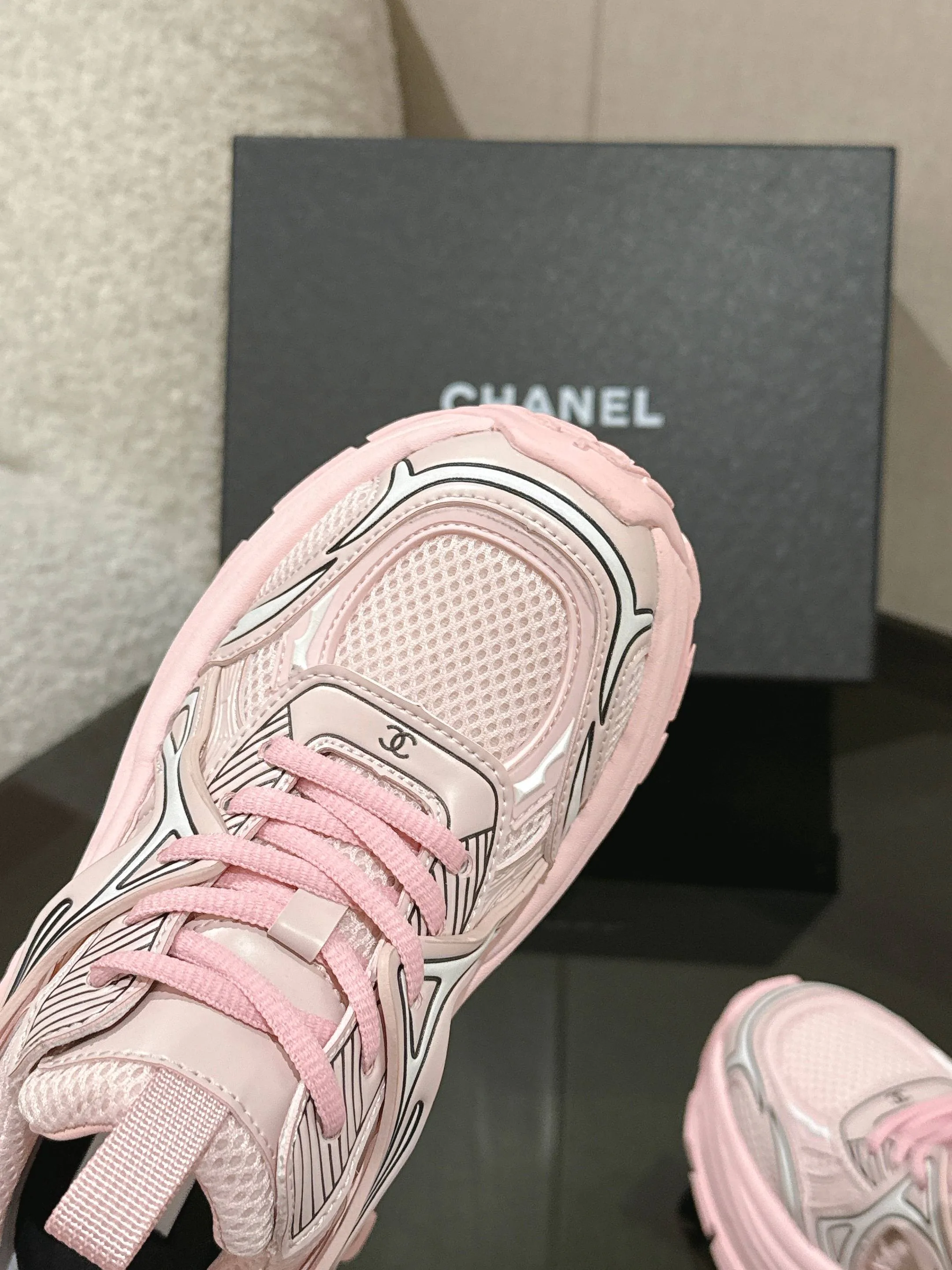 Кроссовки Женские Chanel 11678198