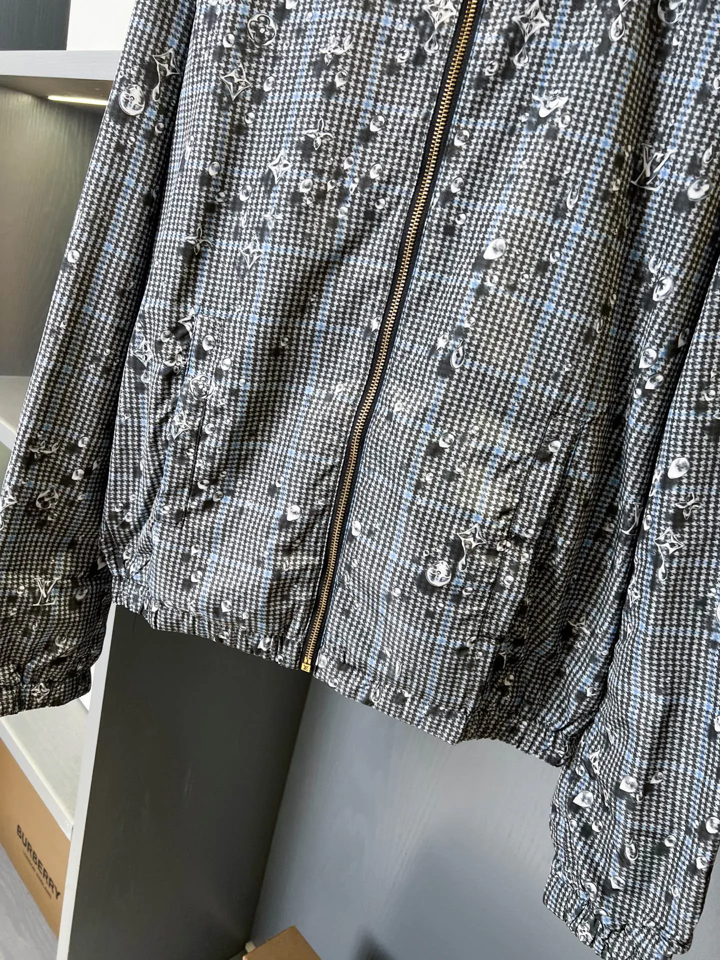 Куртки И Пуховики Женские Louis Vuitton 11595313