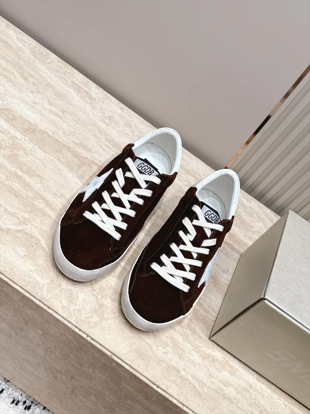 Кроссовки Женские Golden Goose 17963439