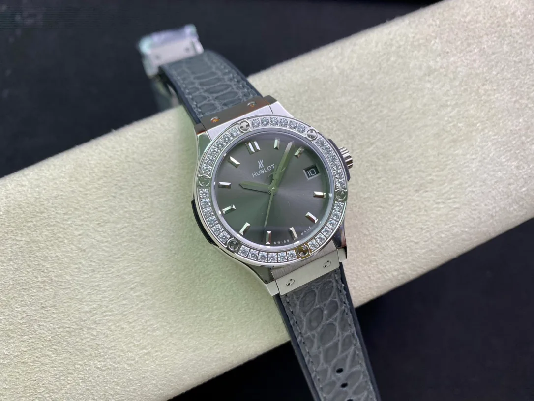 Часы Женские Hublot 17629724