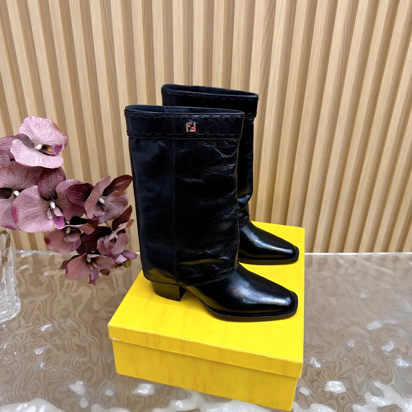 Сапоги Женские Fendi 18235438
