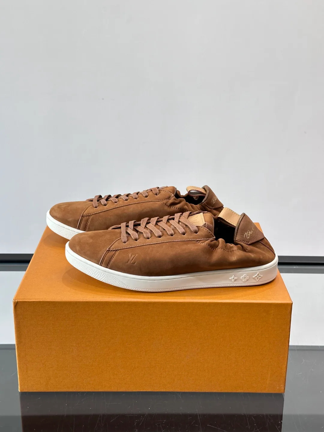 Кроссовки Мужские Louis Vuitton 18263698