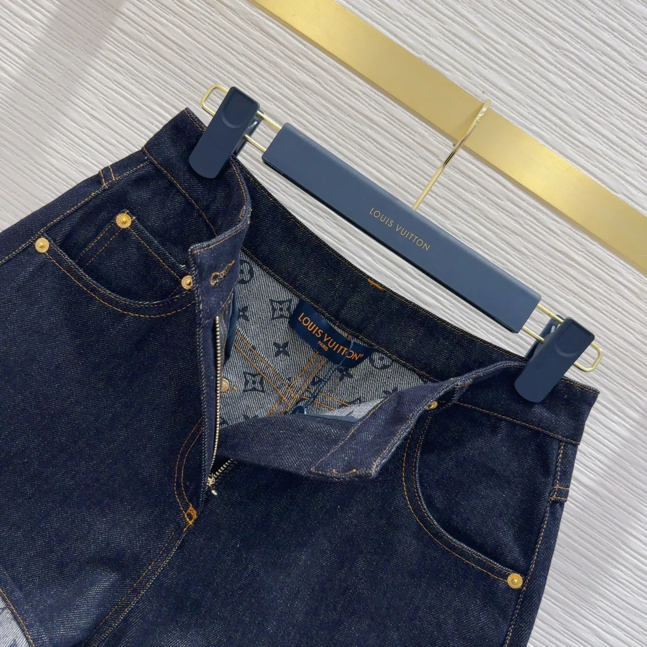 Шорты Женские Louis Vuitton 11443948
