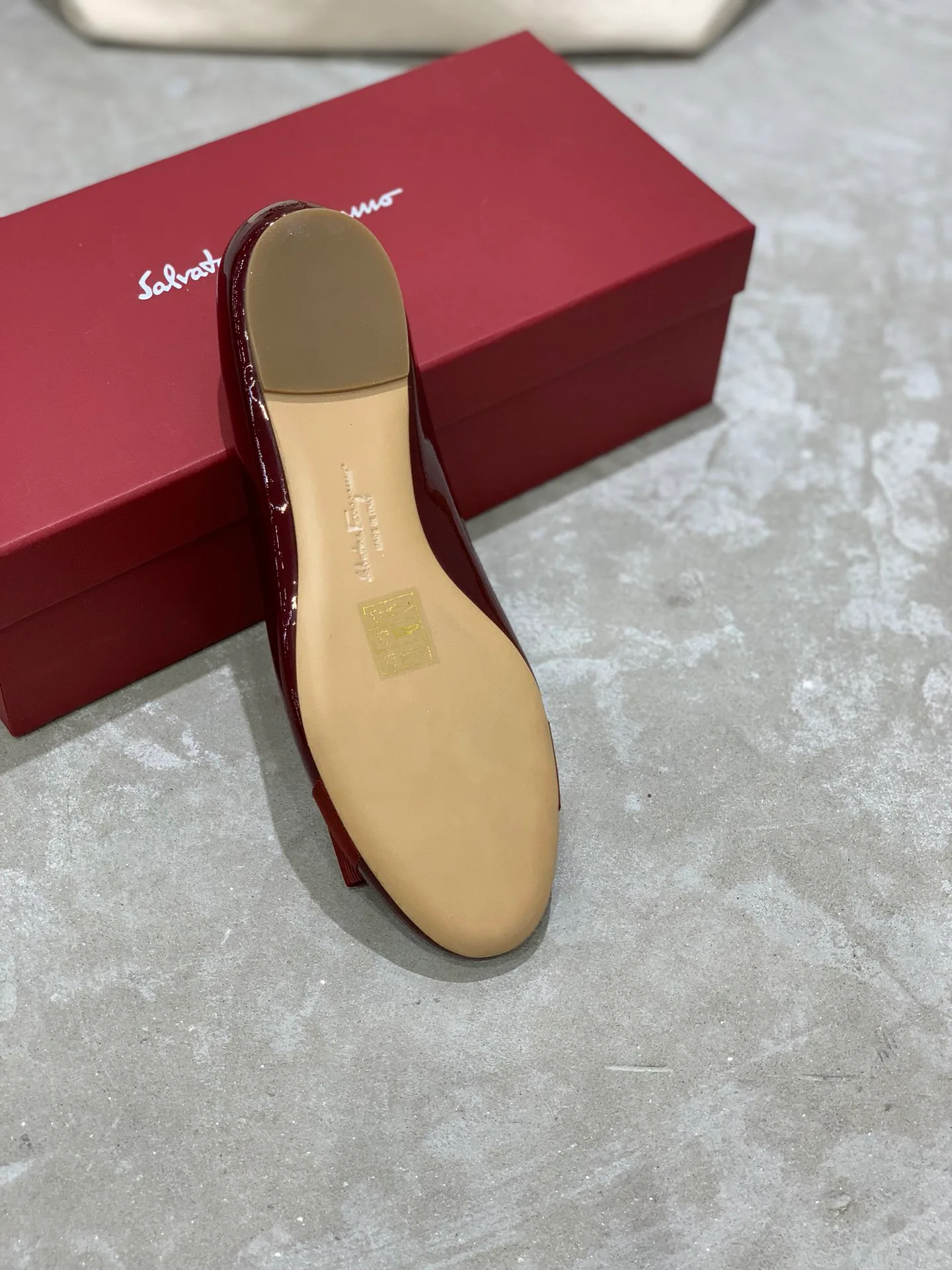 Балетки Женские Salvatore Ferragamo 18340642