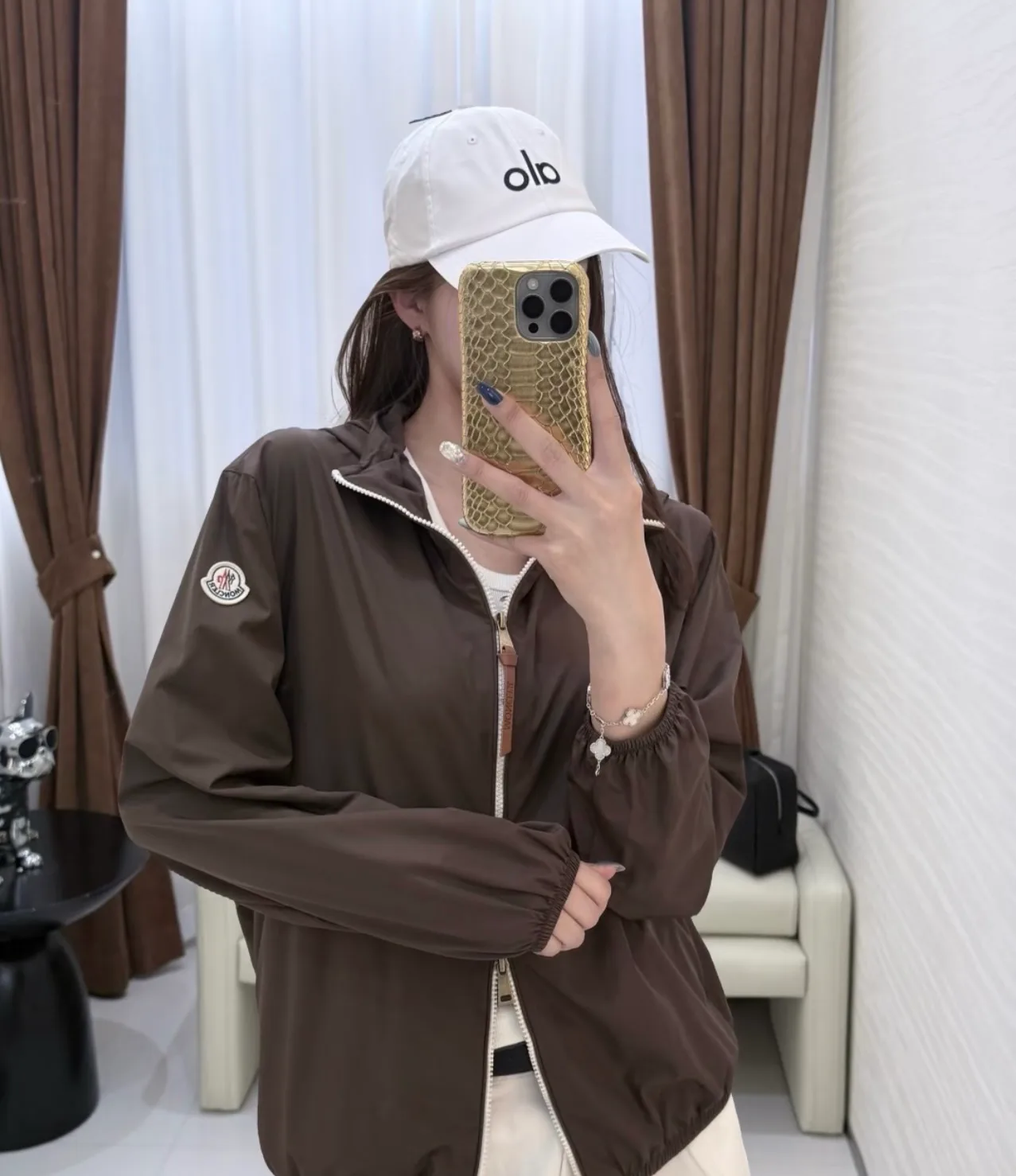 Куртки И Пуховики Женские Moncler 17288107