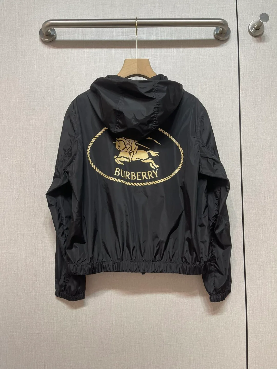 Куртки И Пуховики Женские Burberry 14615995