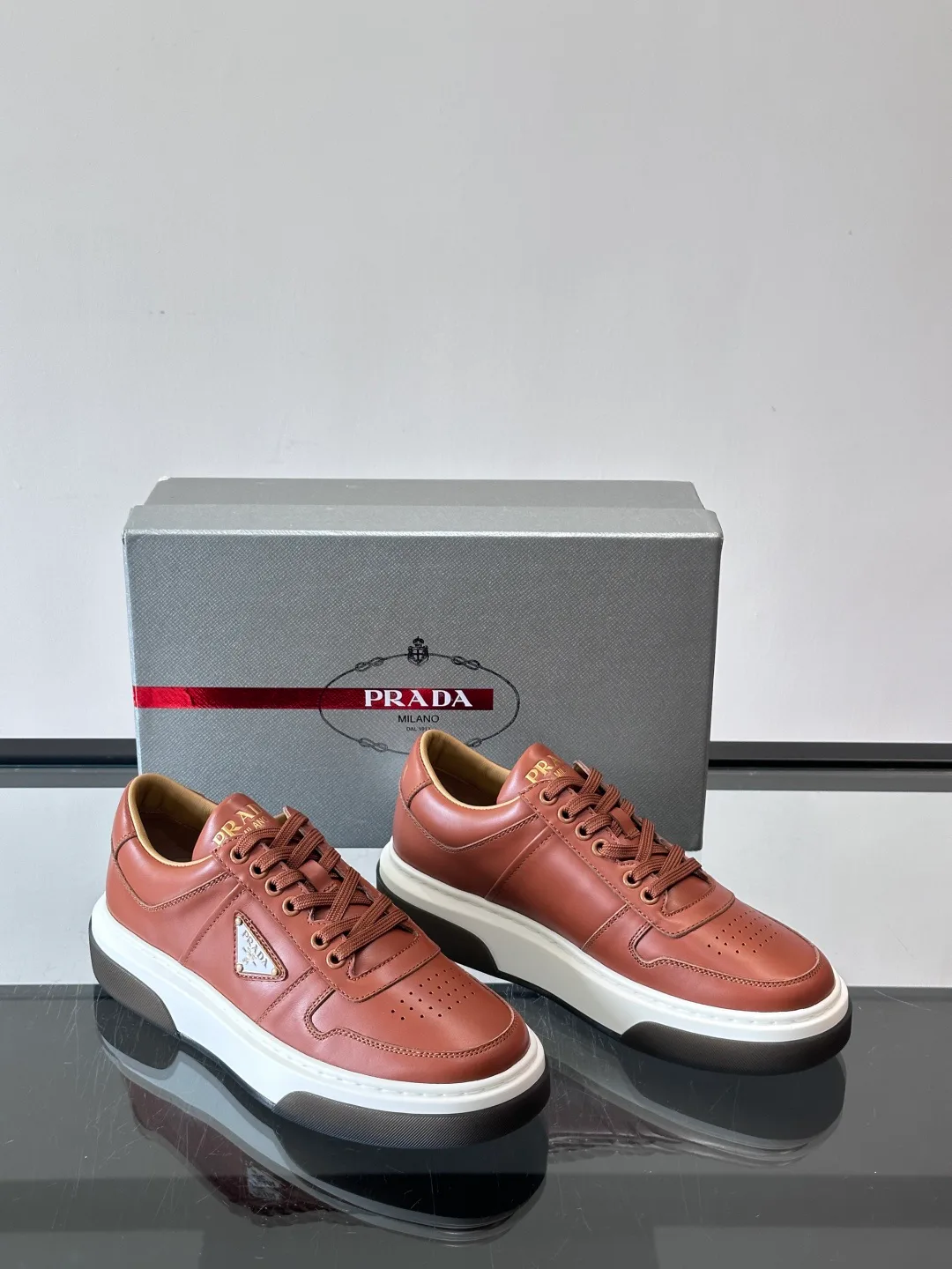 Кроссовки Женские Prada 241814