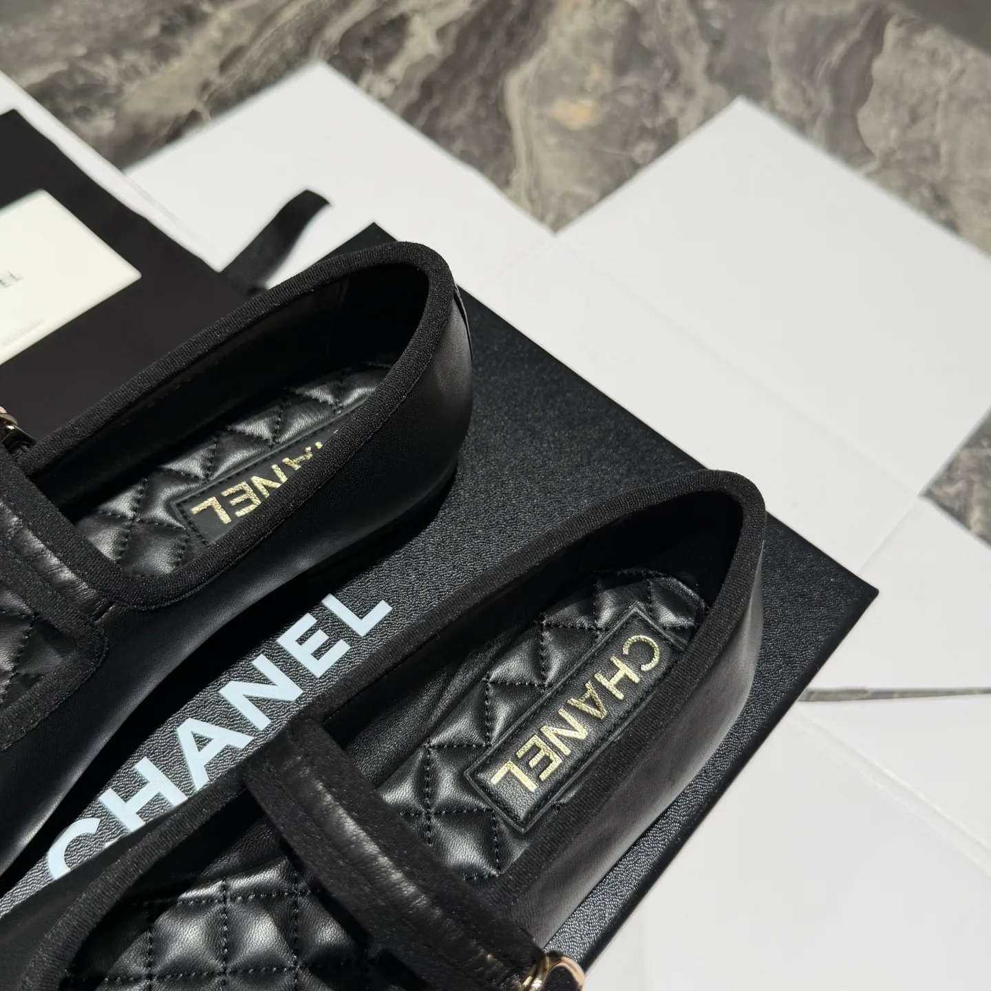 Туфли Женские Chanel 18504419
