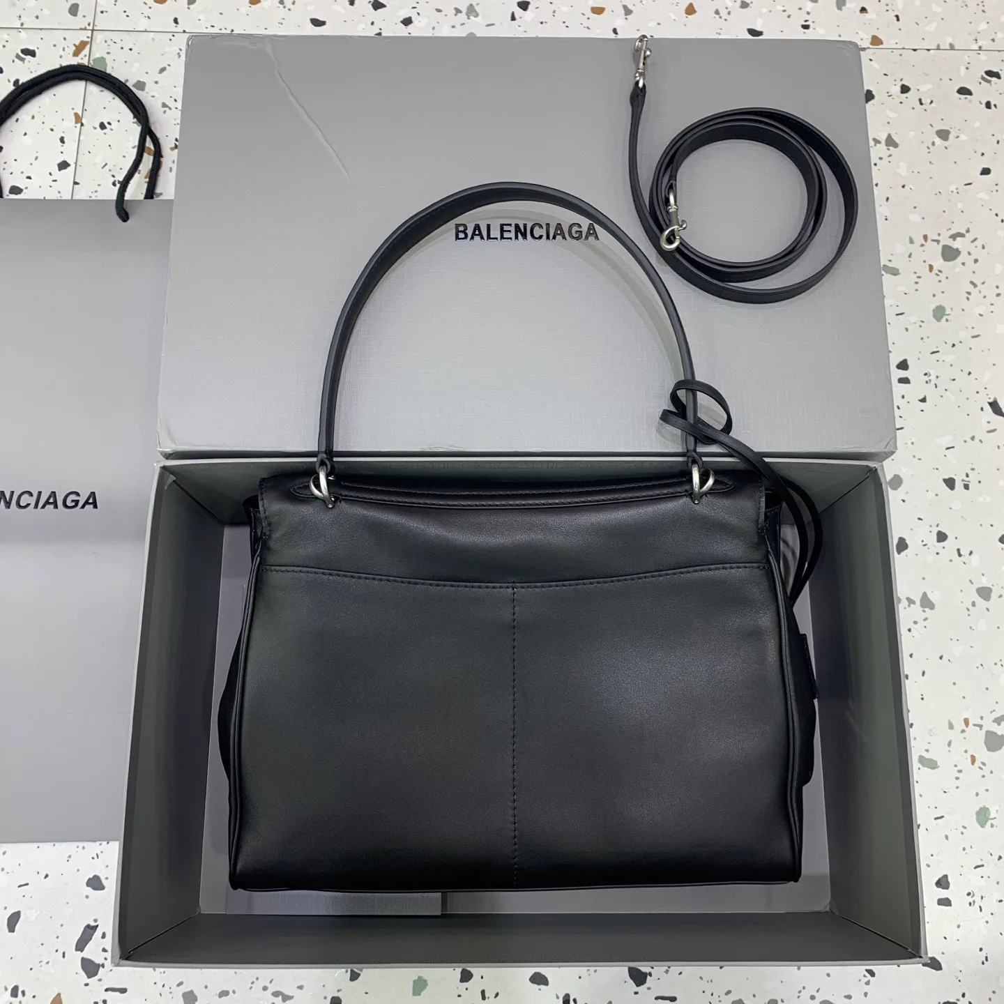 Сумки На Ремне Женские Balenciaga 692431