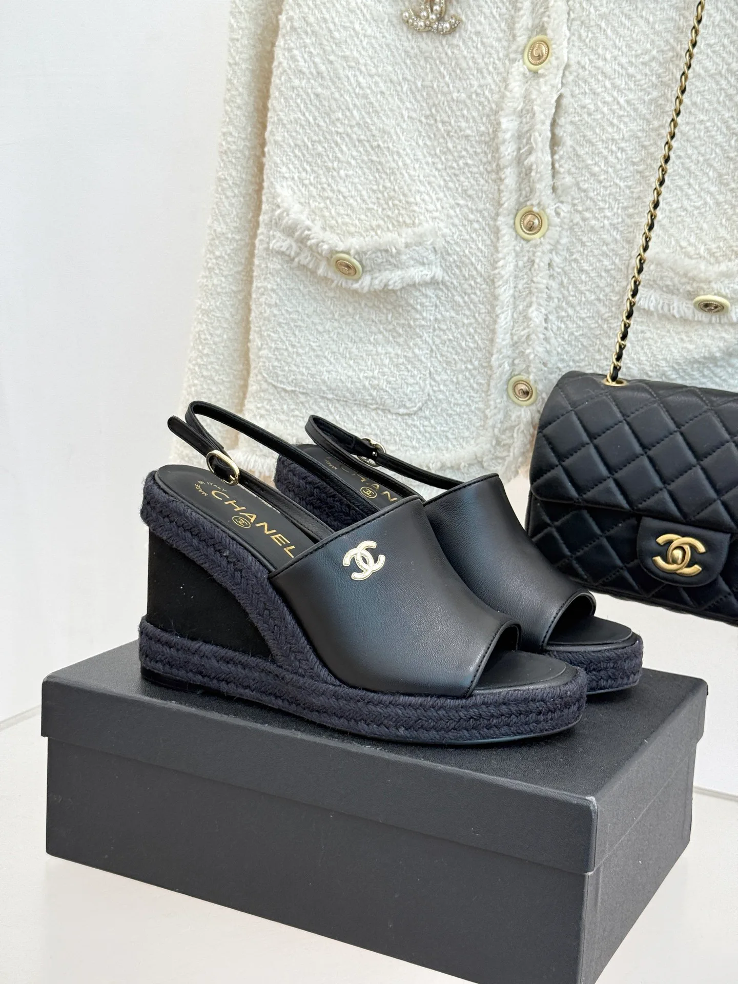 Босоножки Женские Chanel 11899512