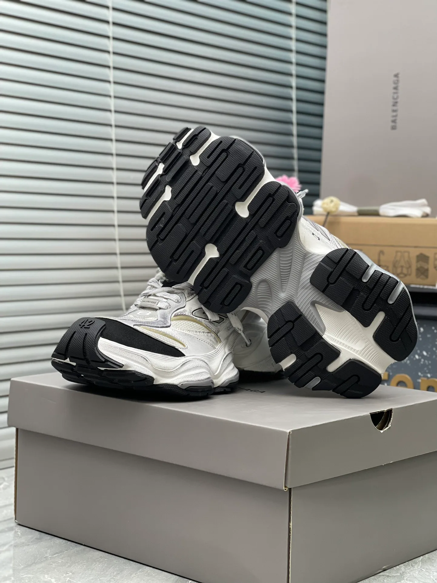 Кроссовки Женские Balenciaga 12799554
