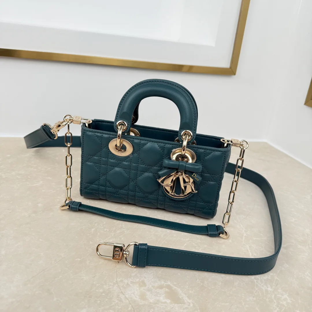 Классические Сумки Женские Christian Dior 18242050