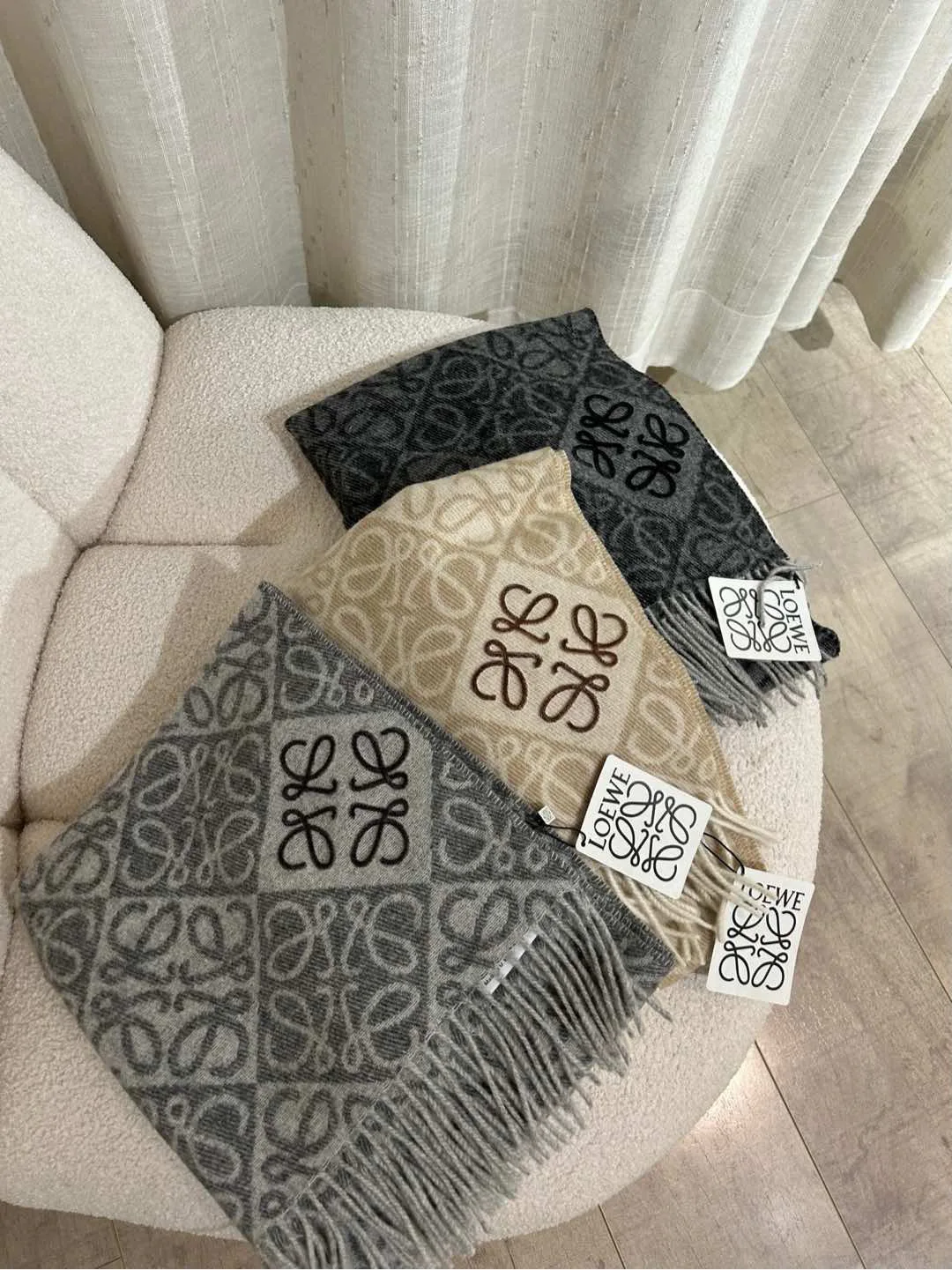 Шарфы Loewe 18141127