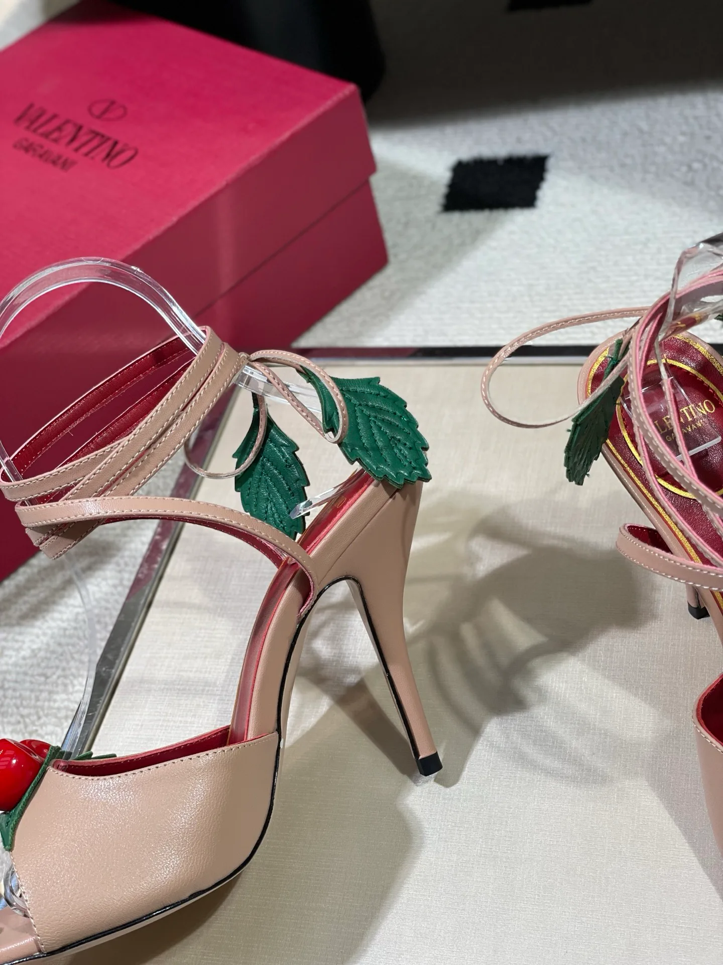 Босоножки Женские Valentino 13189671