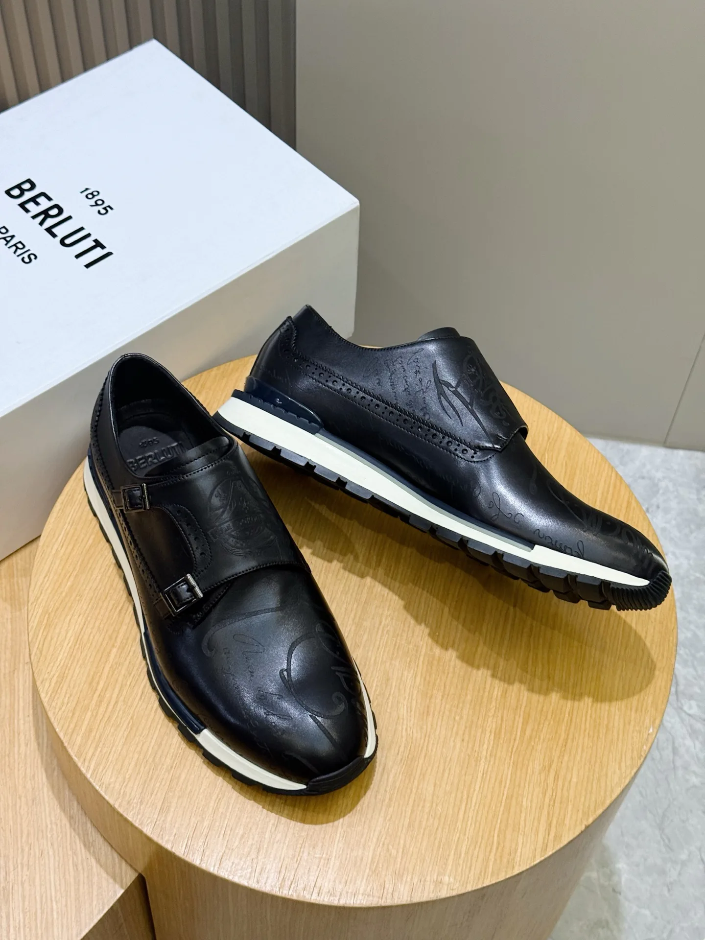 Кроссовки Мужские Berluti 11704875