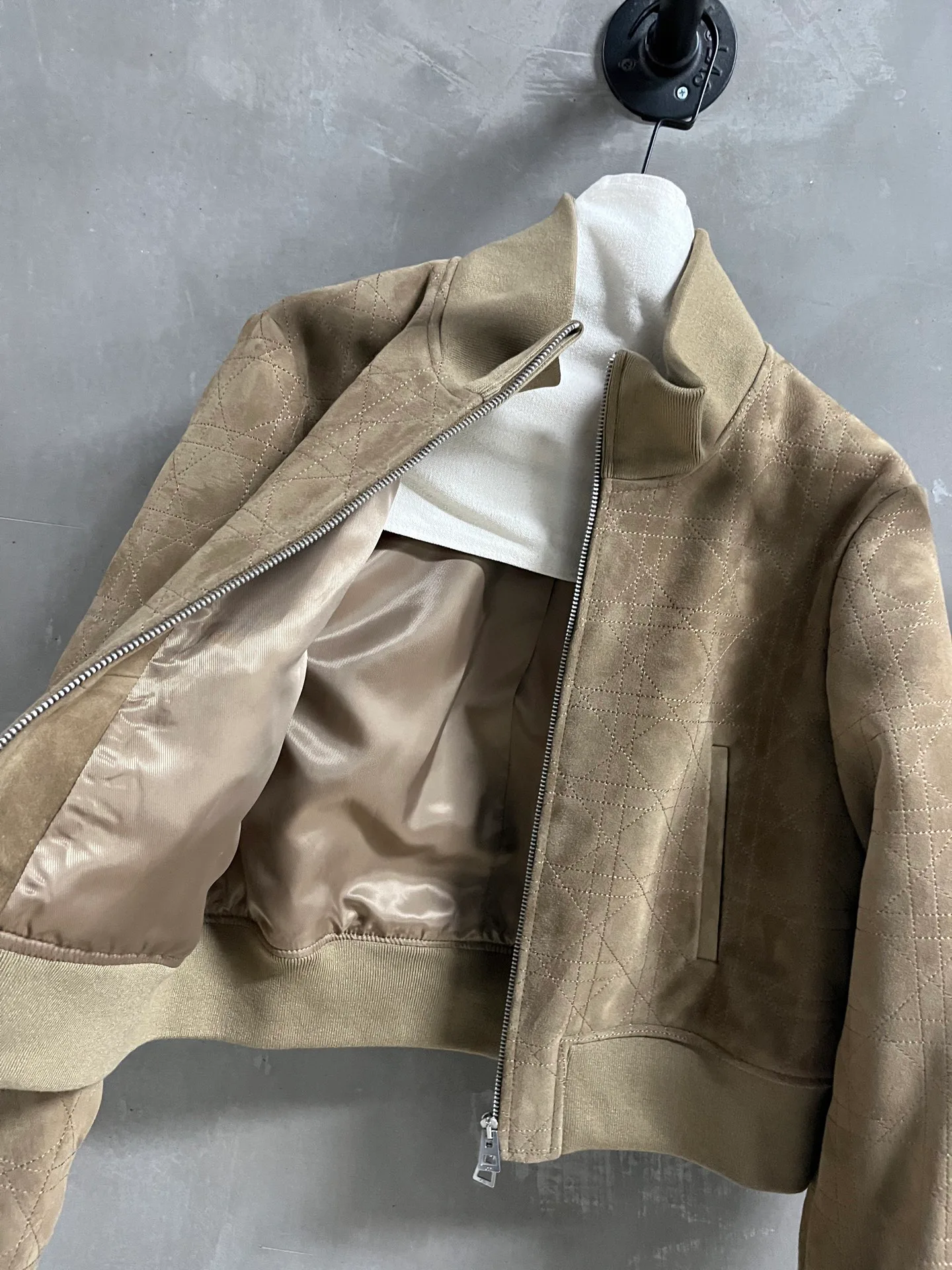 Кожаные Куртки И Дублёнки Женские Christian Dior 10783258