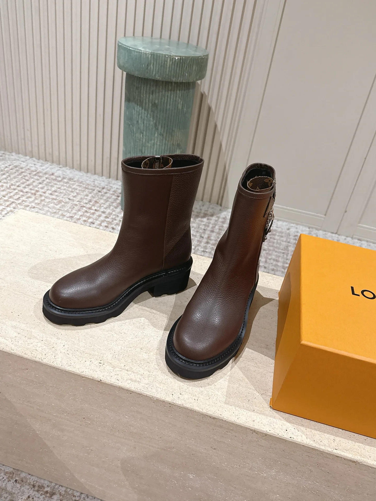 Ботинки Женские Louis Vuitton 18397747