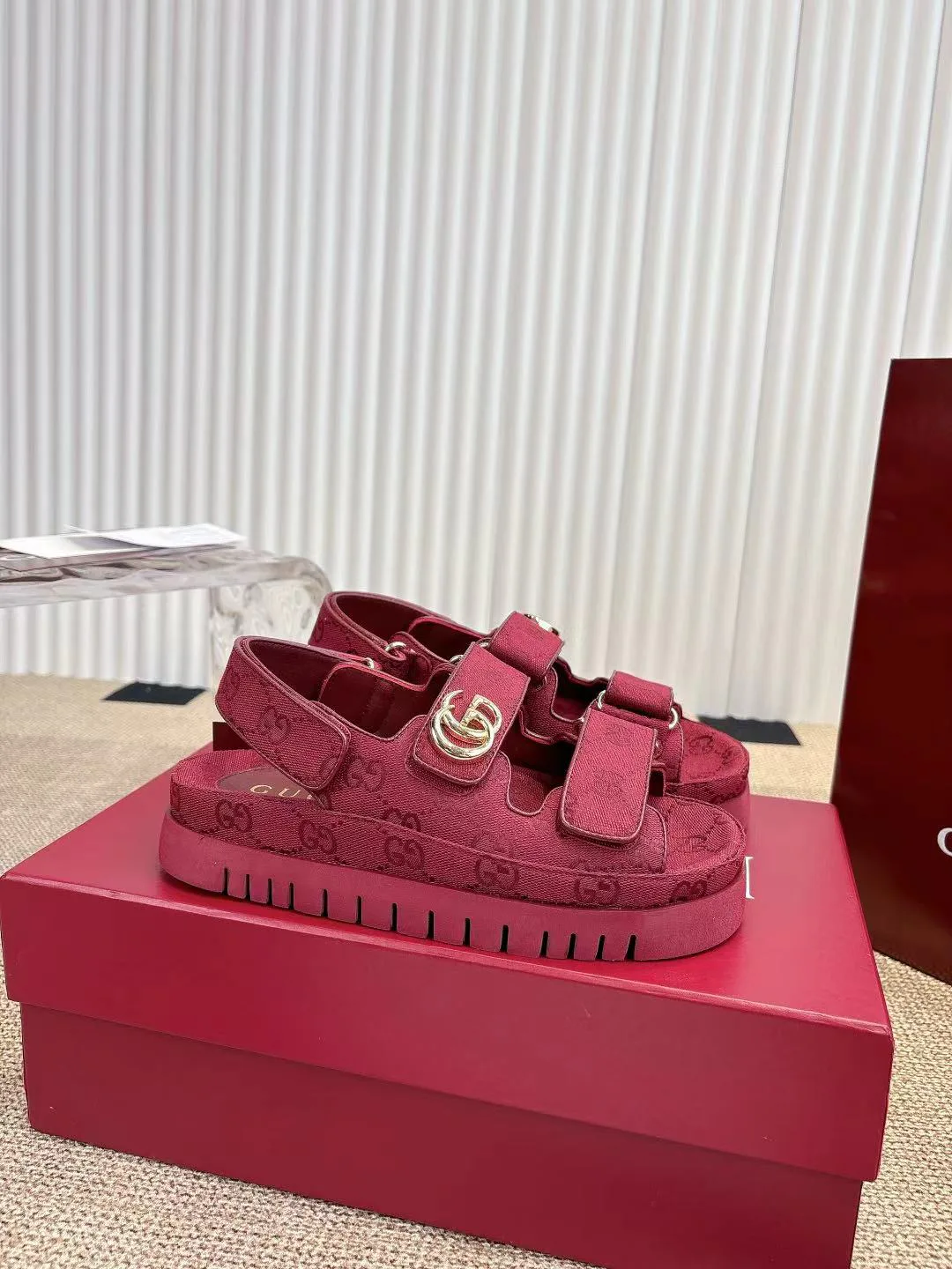 Сандалии Женские Gucci 35137