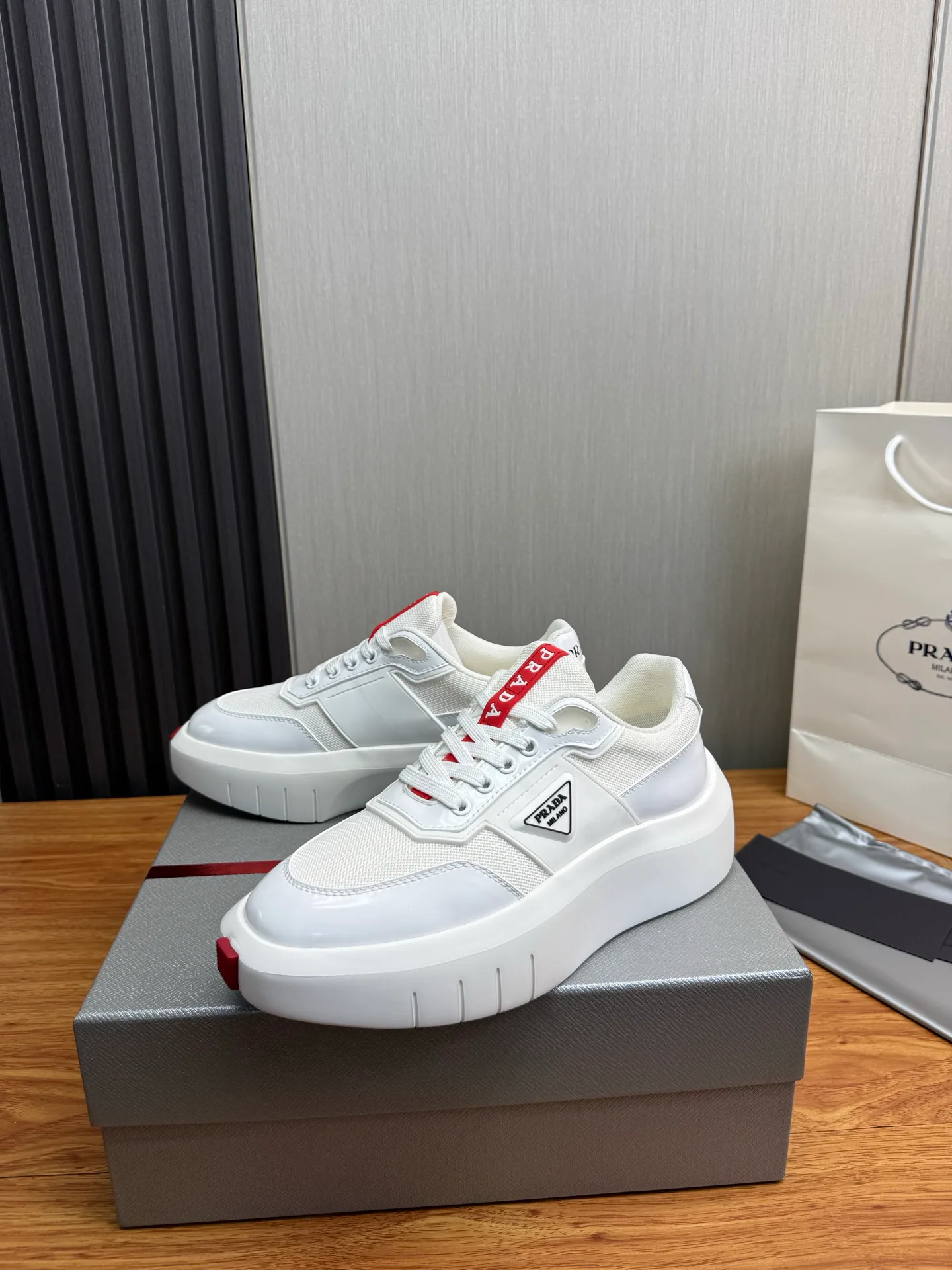 Кроссовки Мужские Prada 12725451