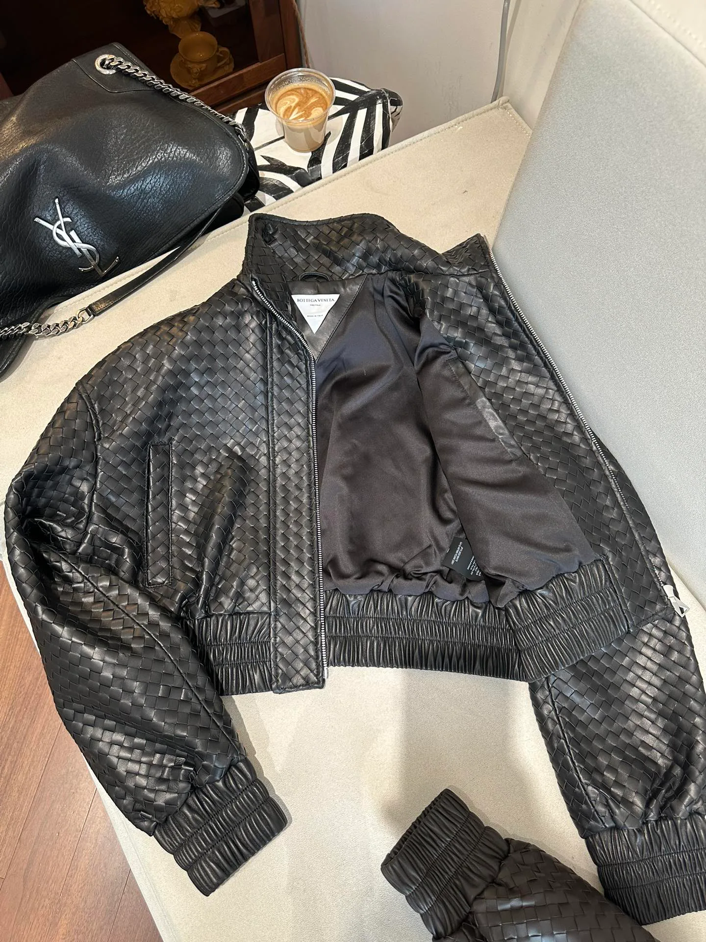 Кожаные Куртки И Дублёнки Женские Bottega Veneta 11624980