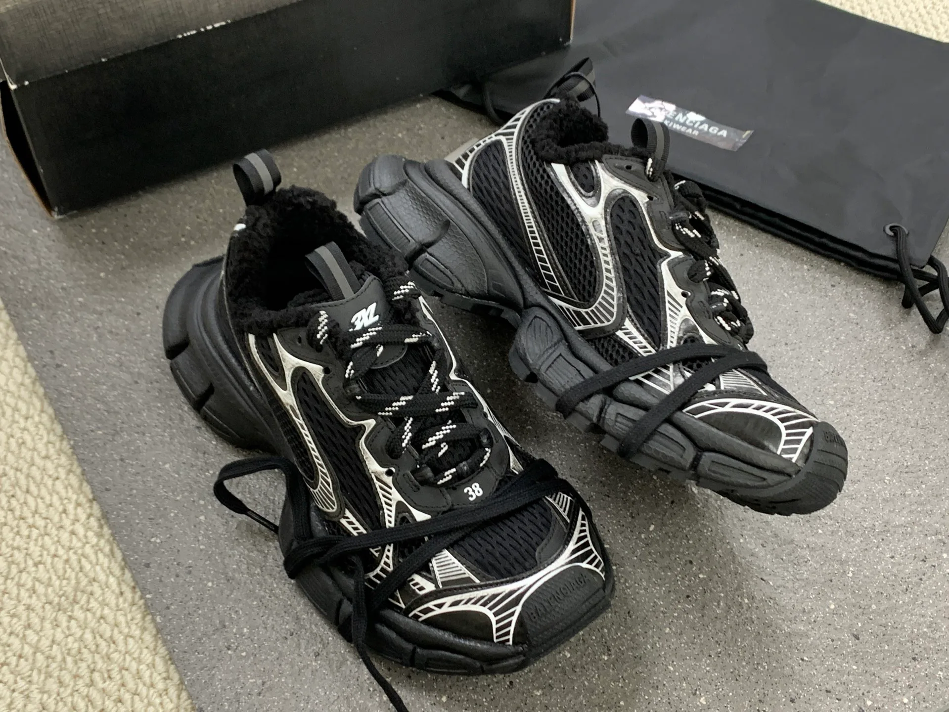 Кроссовки Женские Balenciaga 230338