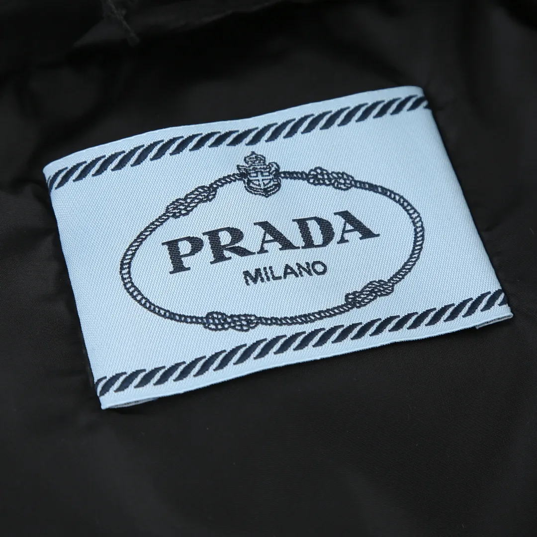 Жилеты Женские Prada 18022433