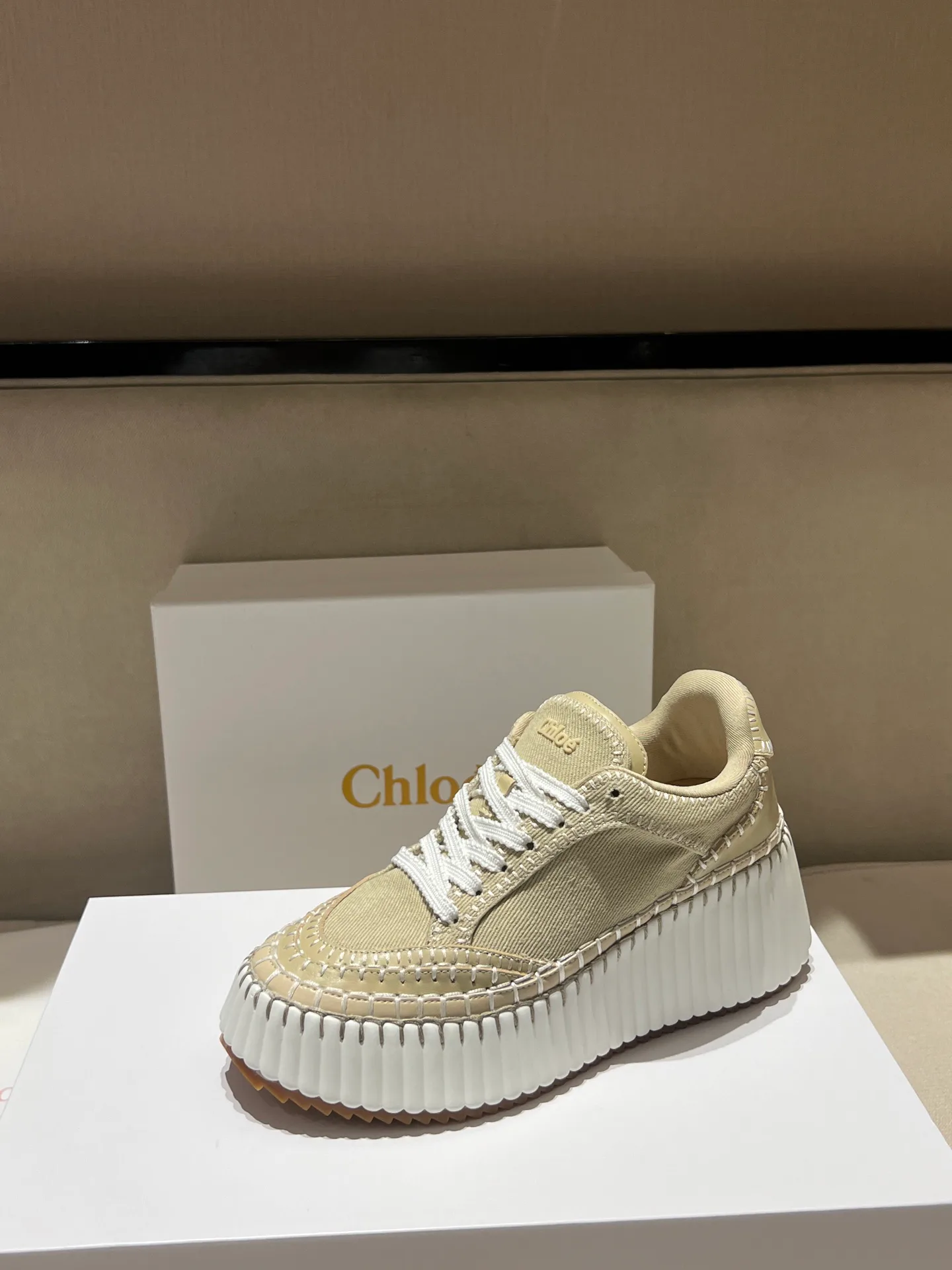 Кроссовки Женские Chloe 18020519