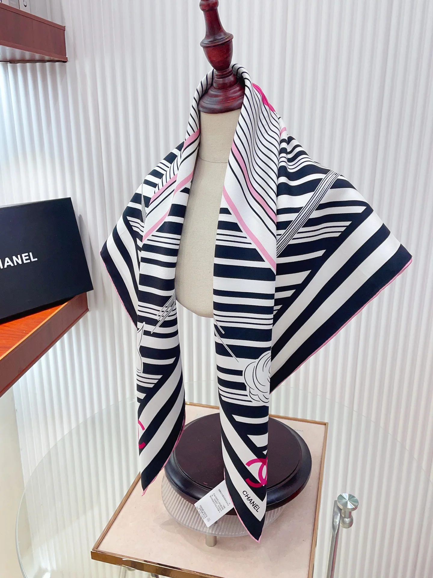 Платки Chanel 11585479