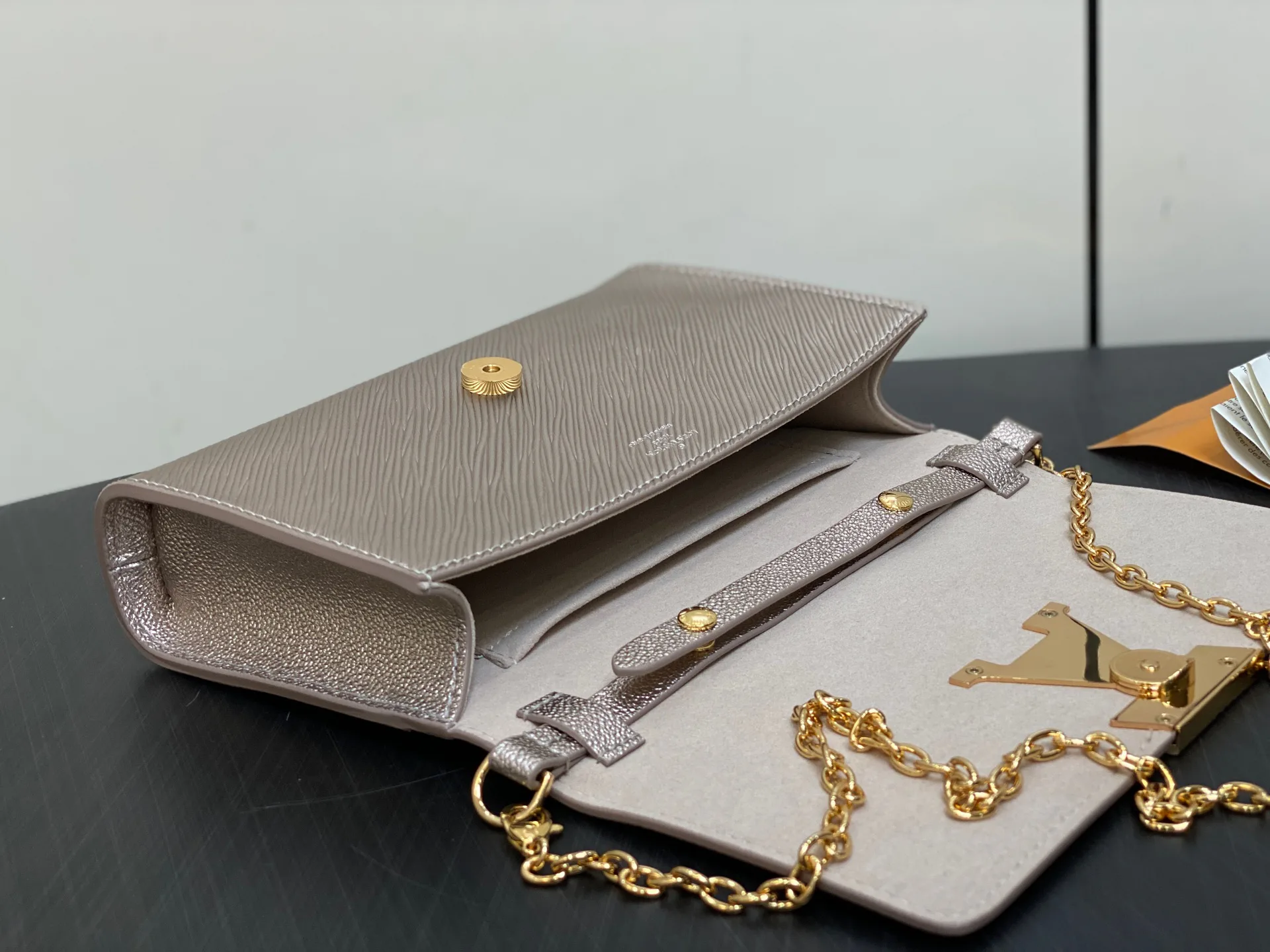 Сумки На Ремне Женские Louis Vuitton 10974