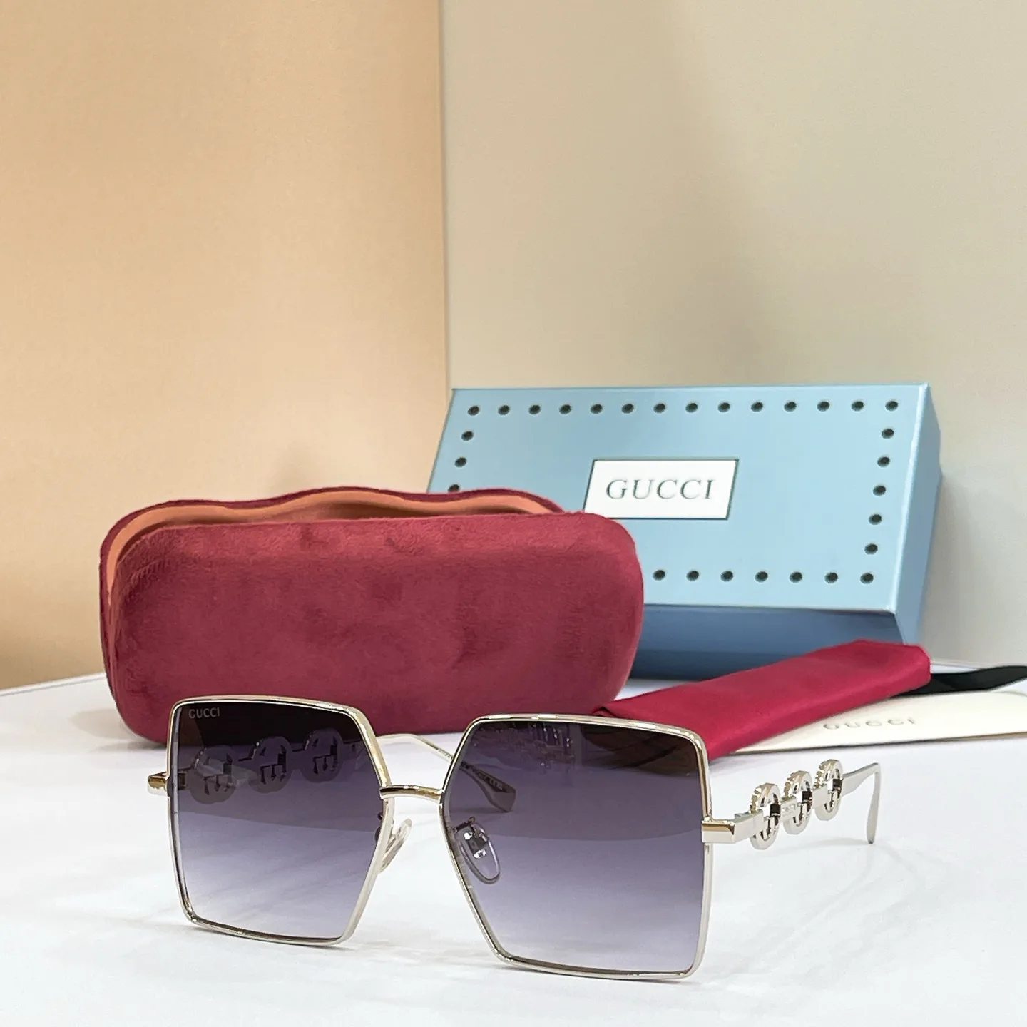 Очки Gucci 17495928