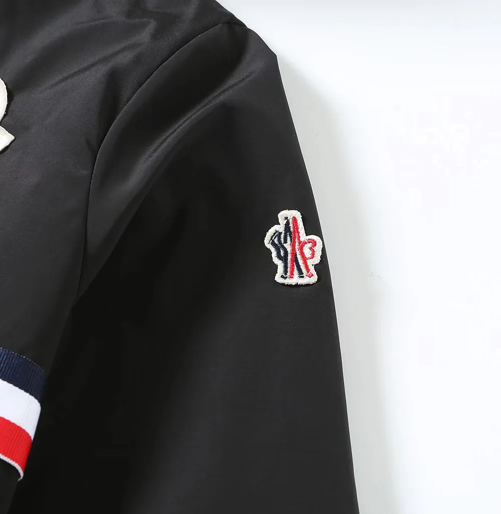 Куртки И Пуховики Мужские Moncler 5091873