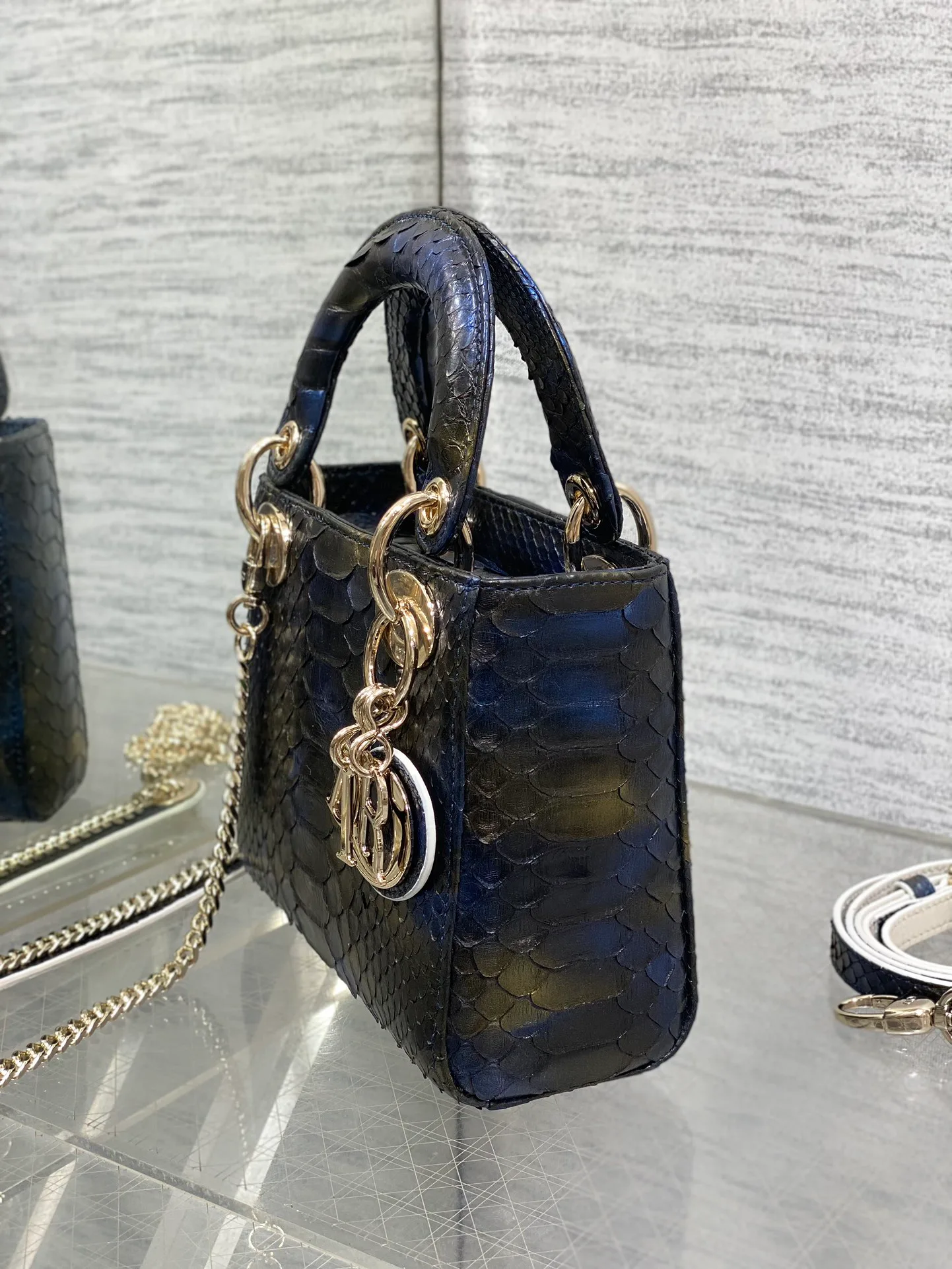 Классические Сумки Женские Christian Dior 11581746