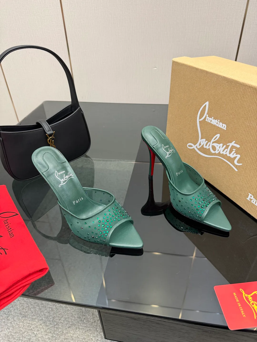 Босоножки Женские Christian Louboutin 731974