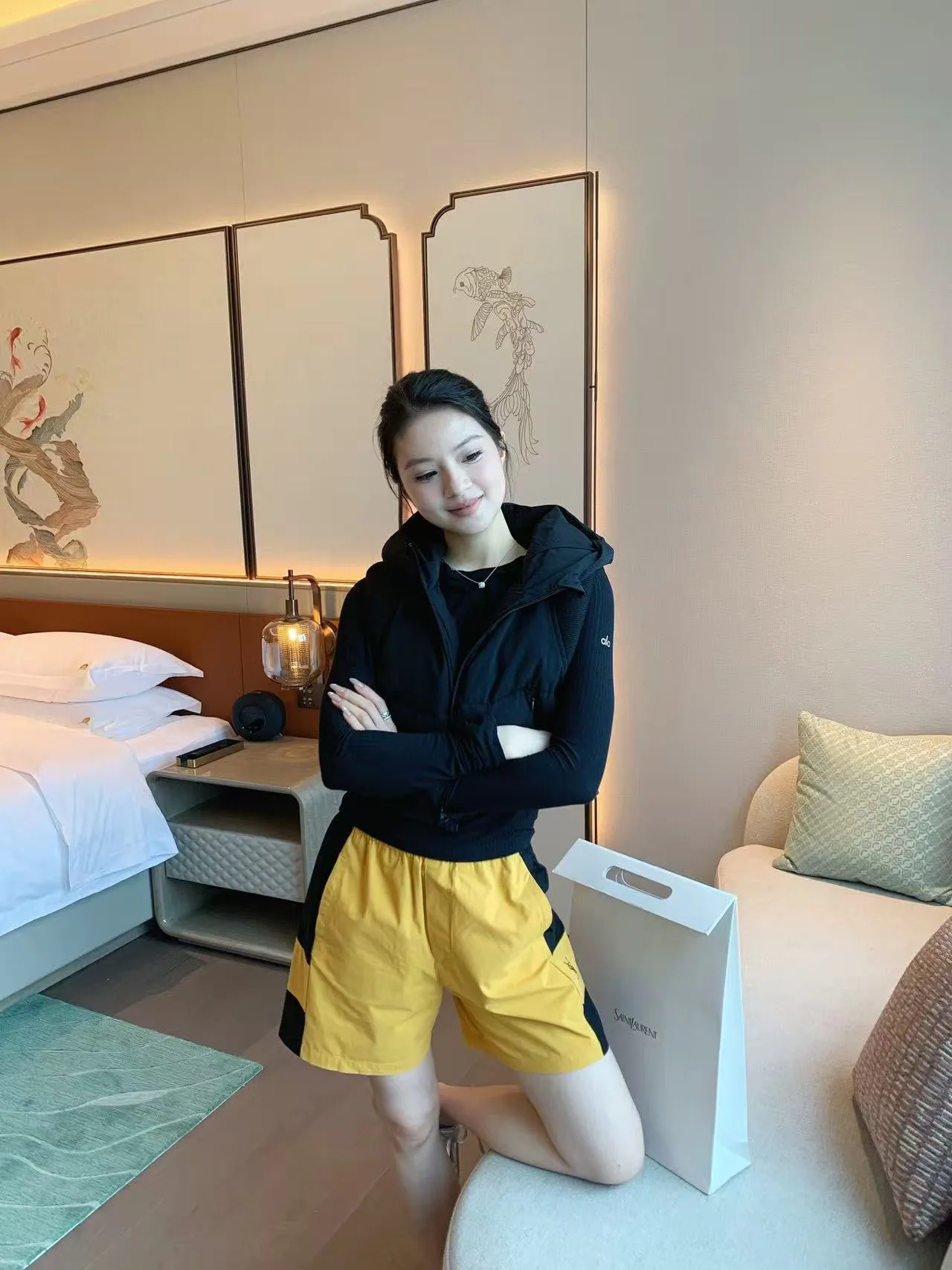Шорты Женские Saint Laurent 11602988