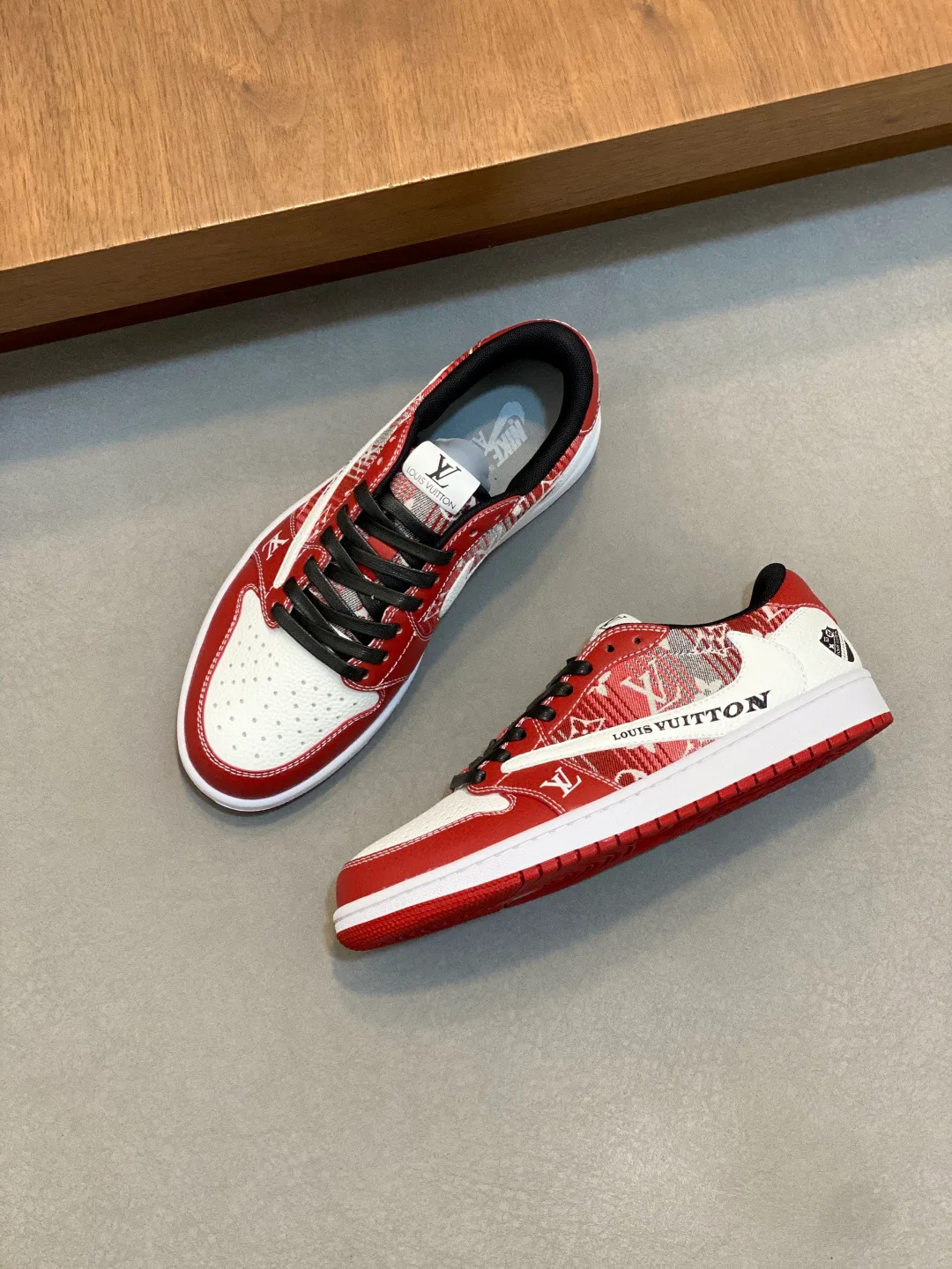 Кроссовки Женские Louis Vuitton 550855