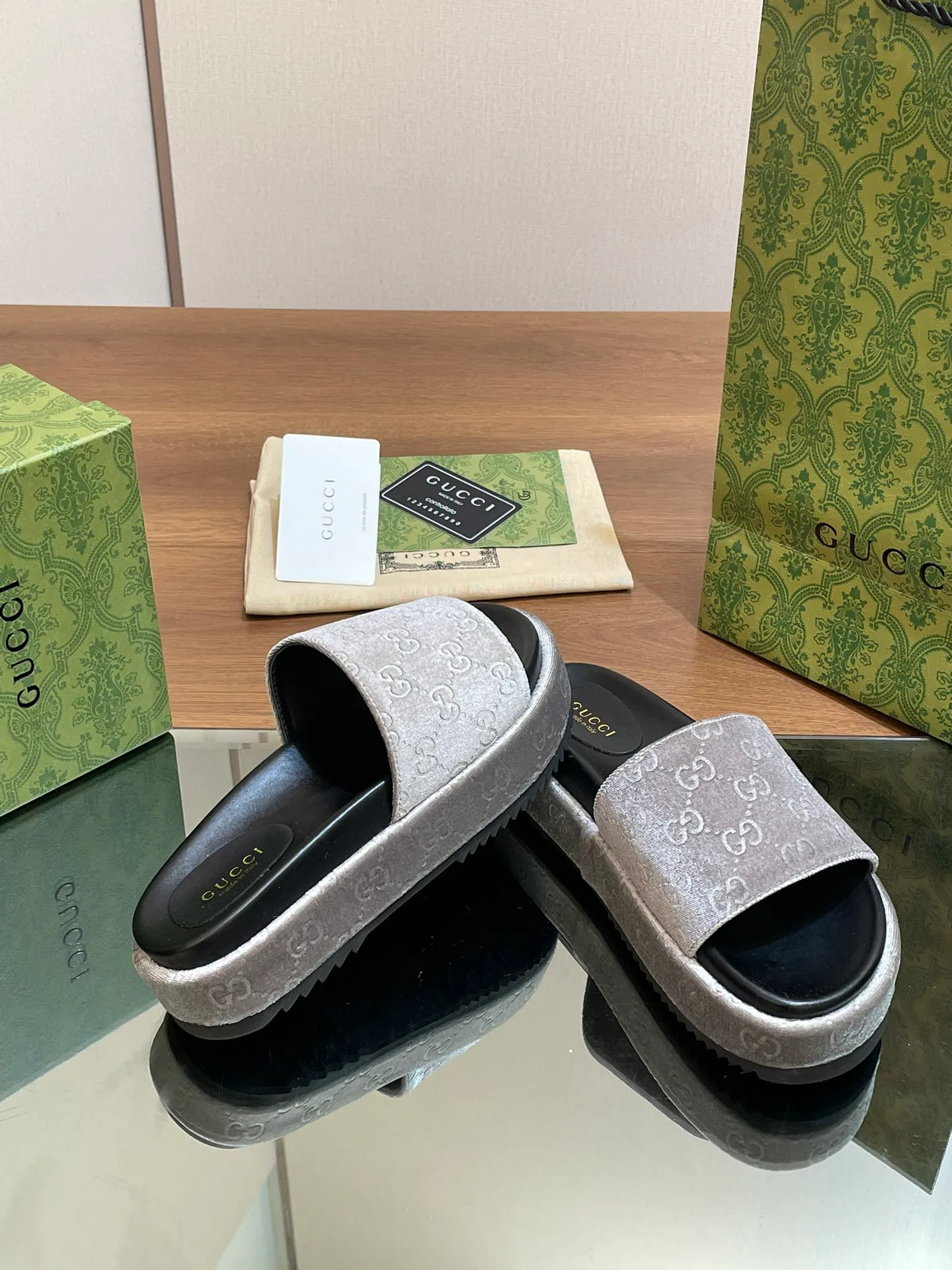 Шлепанцы Женские Gucci 10905