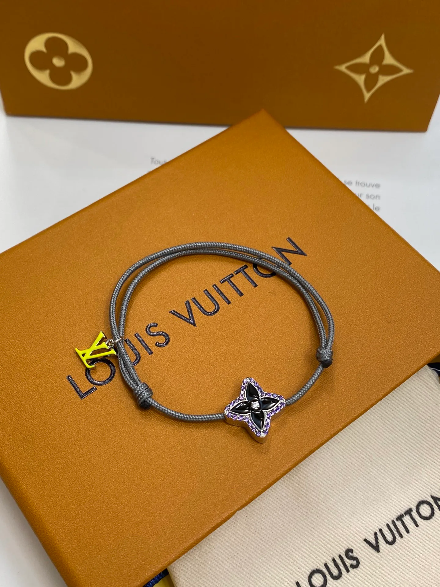 Бижутерия Louis Vuitton 17819355