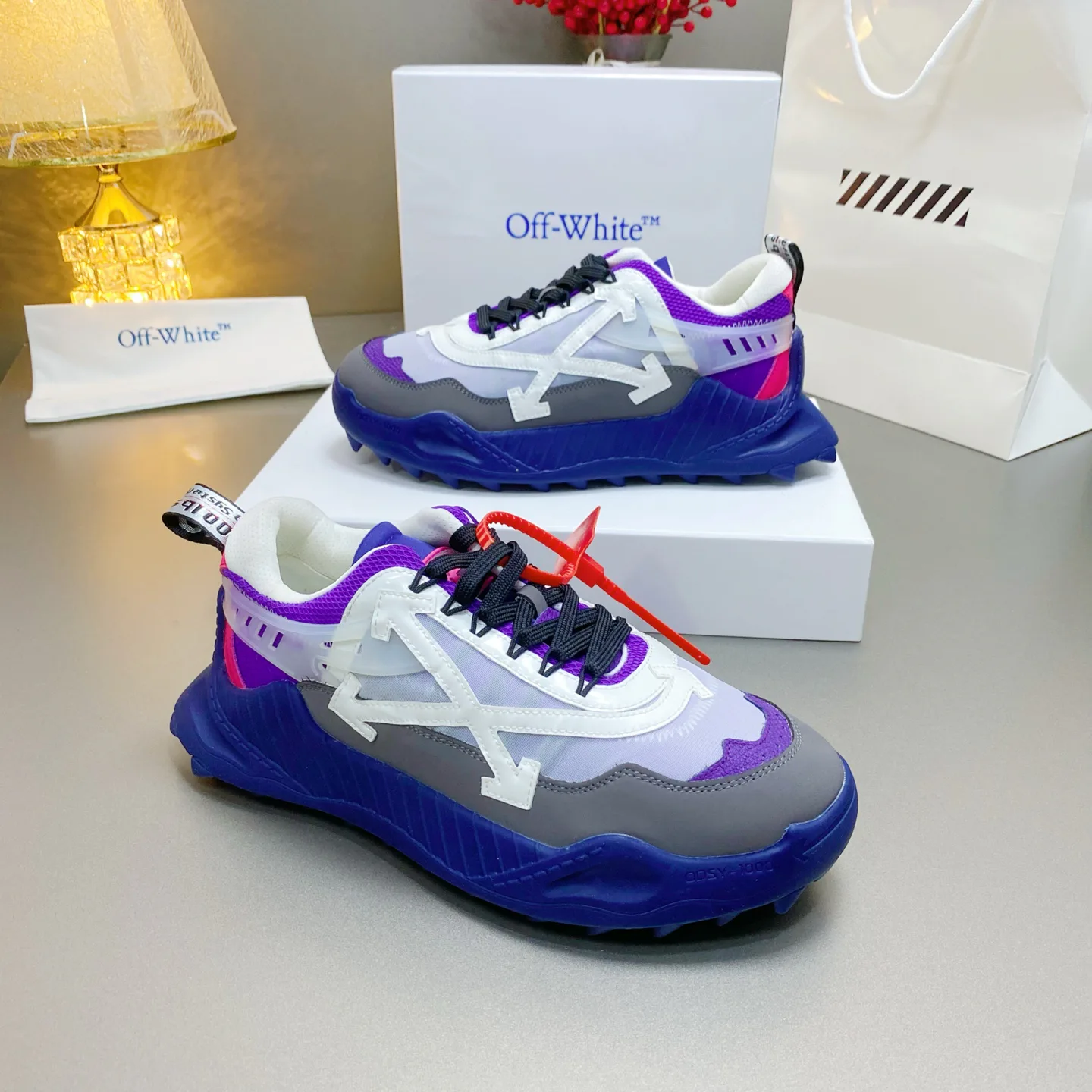 Кроссовки Женские Off-White 17530541