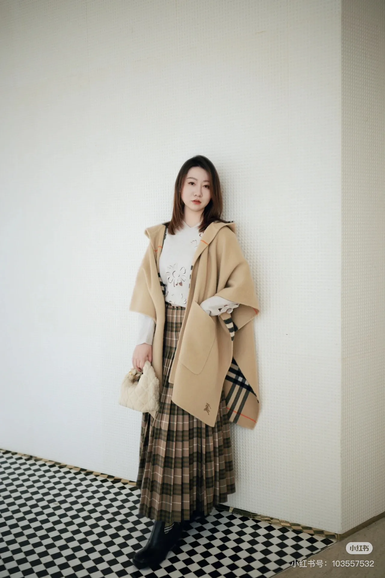 Пальто Женские Burberry 18653156