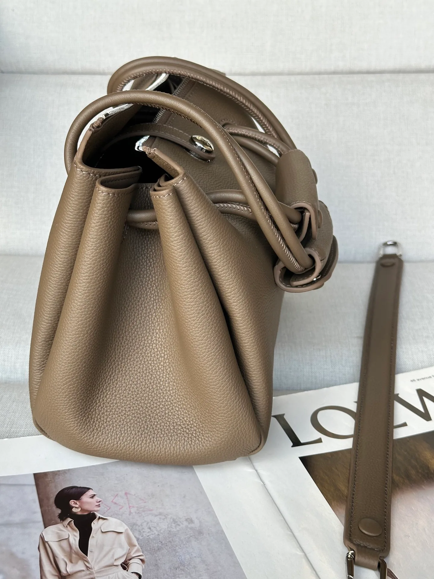 Классические Сумки Женские Loewe 17551243