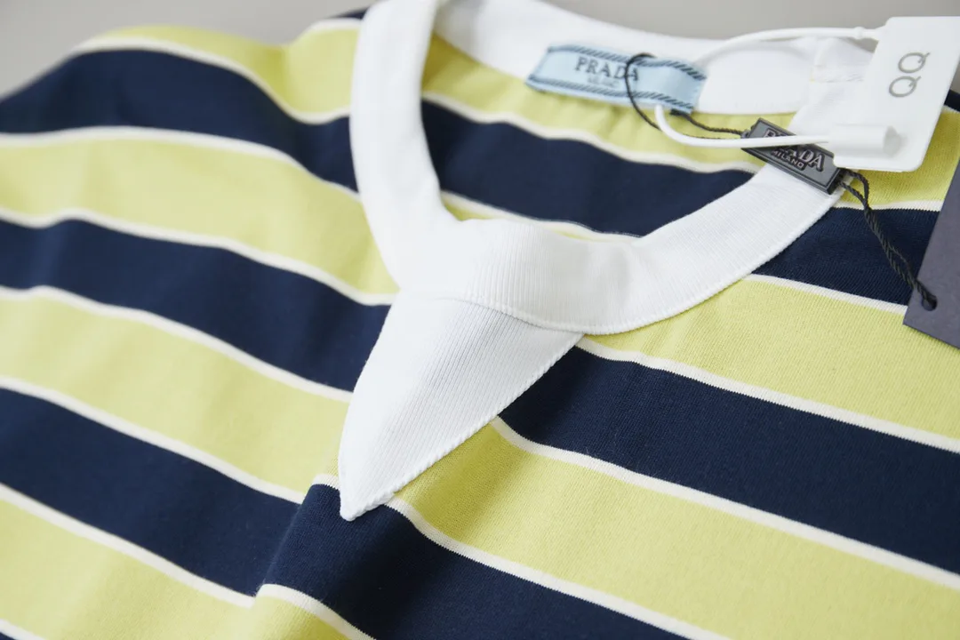 Футболки Женские Prada 11109339