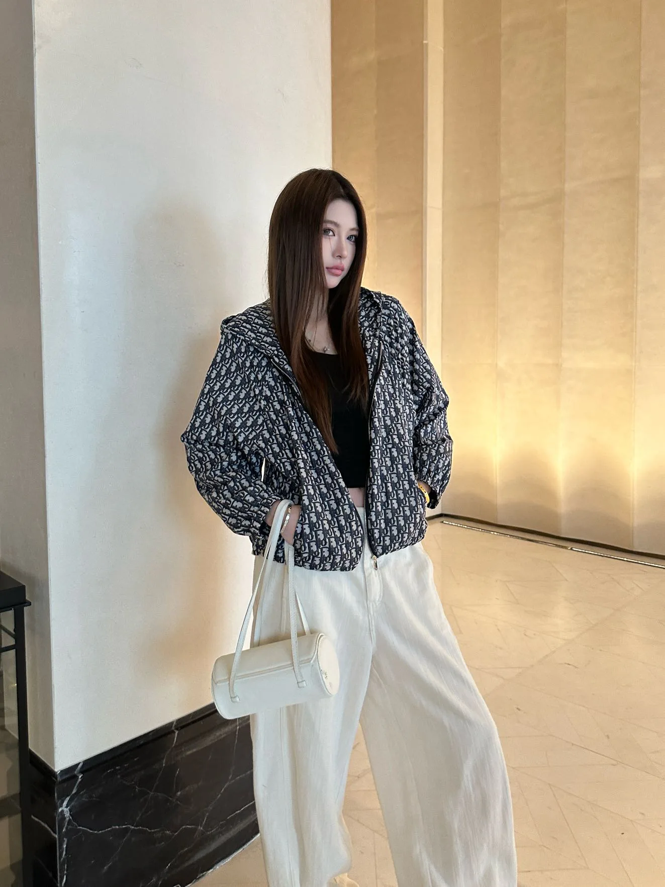 Куртки И Пуховики Женские Christian Dior 11747219