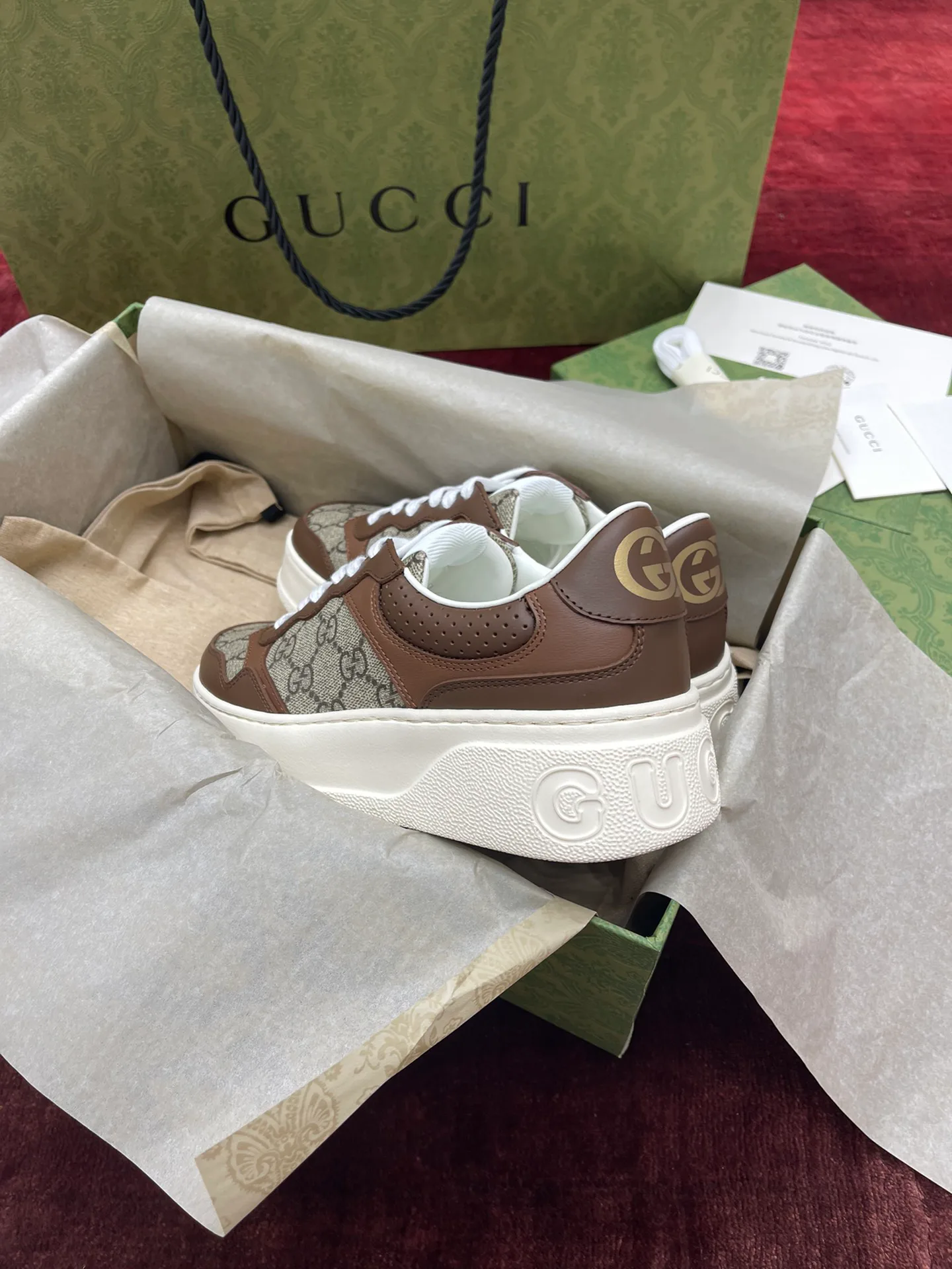 Кроссовки Женские Gucci 18995328