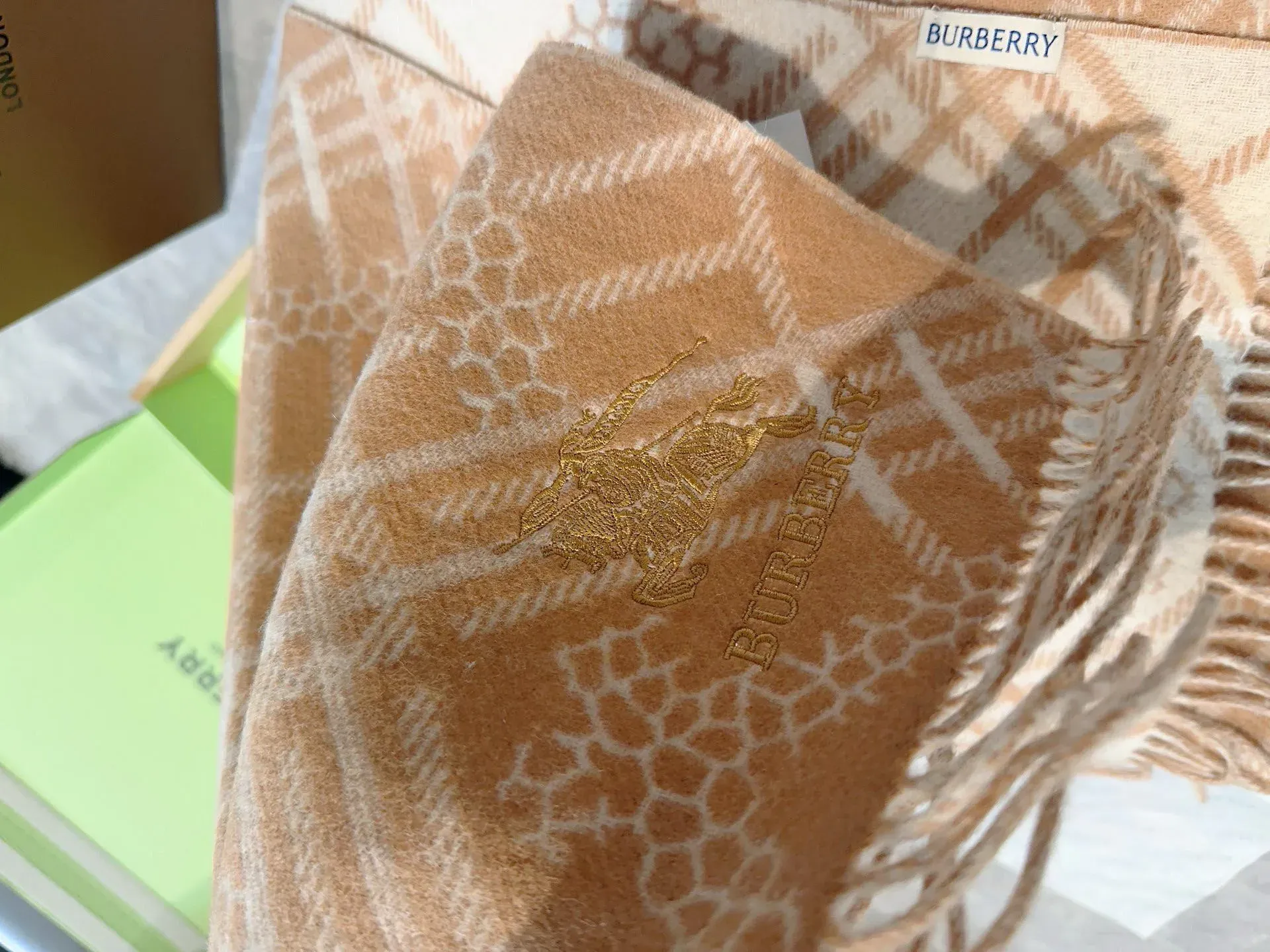 Шарфы Burberry 4467